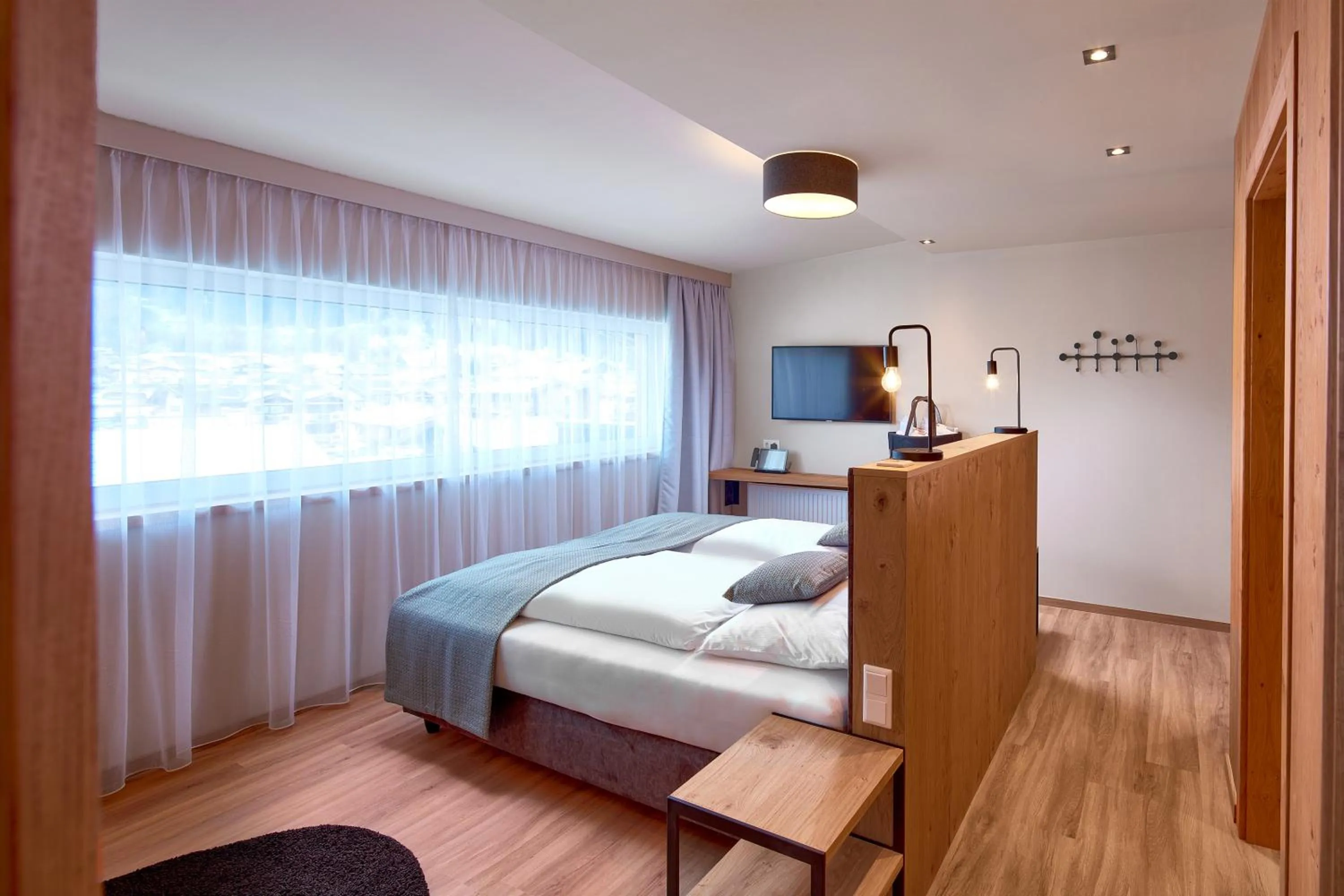 Photo of the whole room, Bed in HOTEL SONNBLICK, Kaprun, Salzburg - am Kitzsteinhorn Gletscher