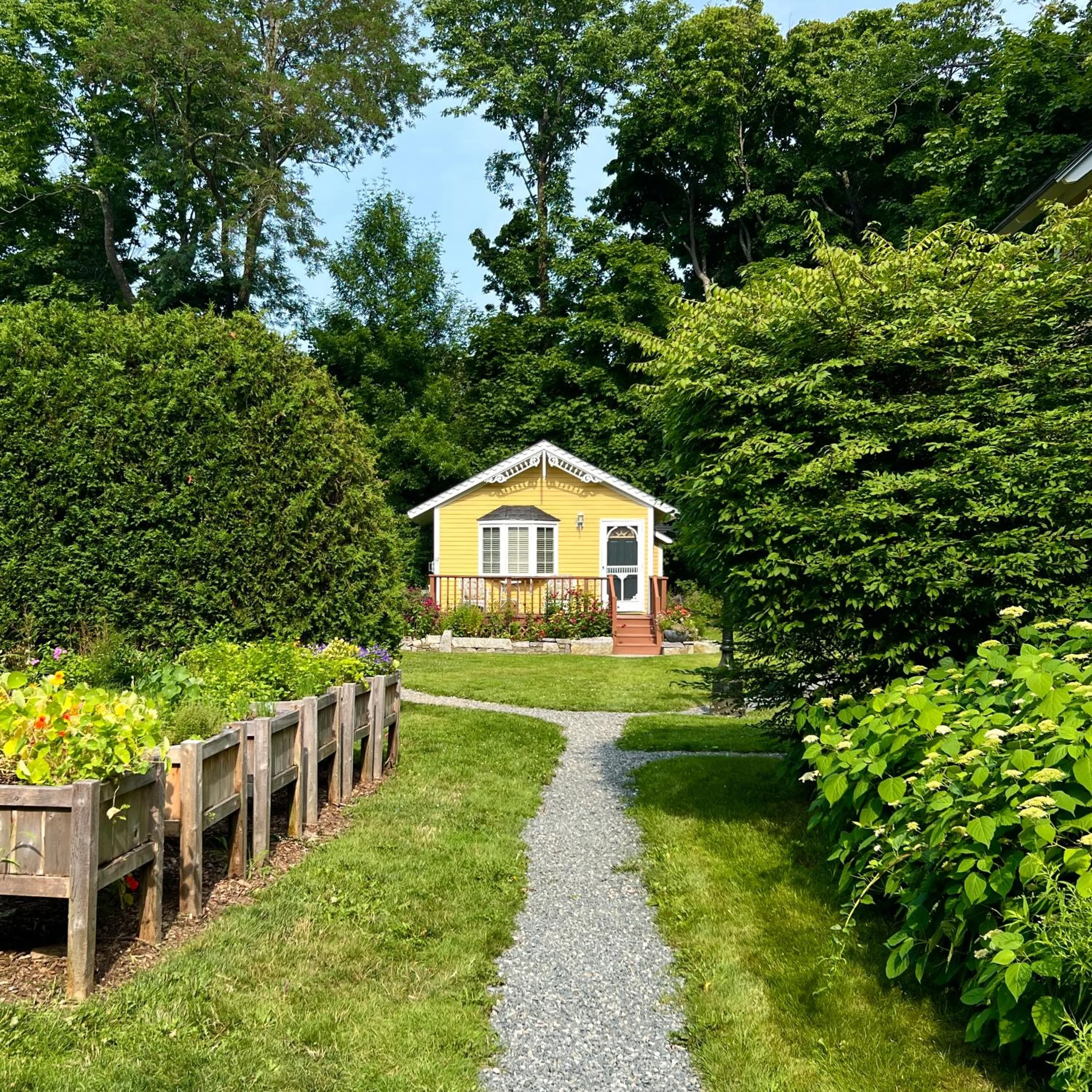 Patio in Sand Bar Cottage Inn