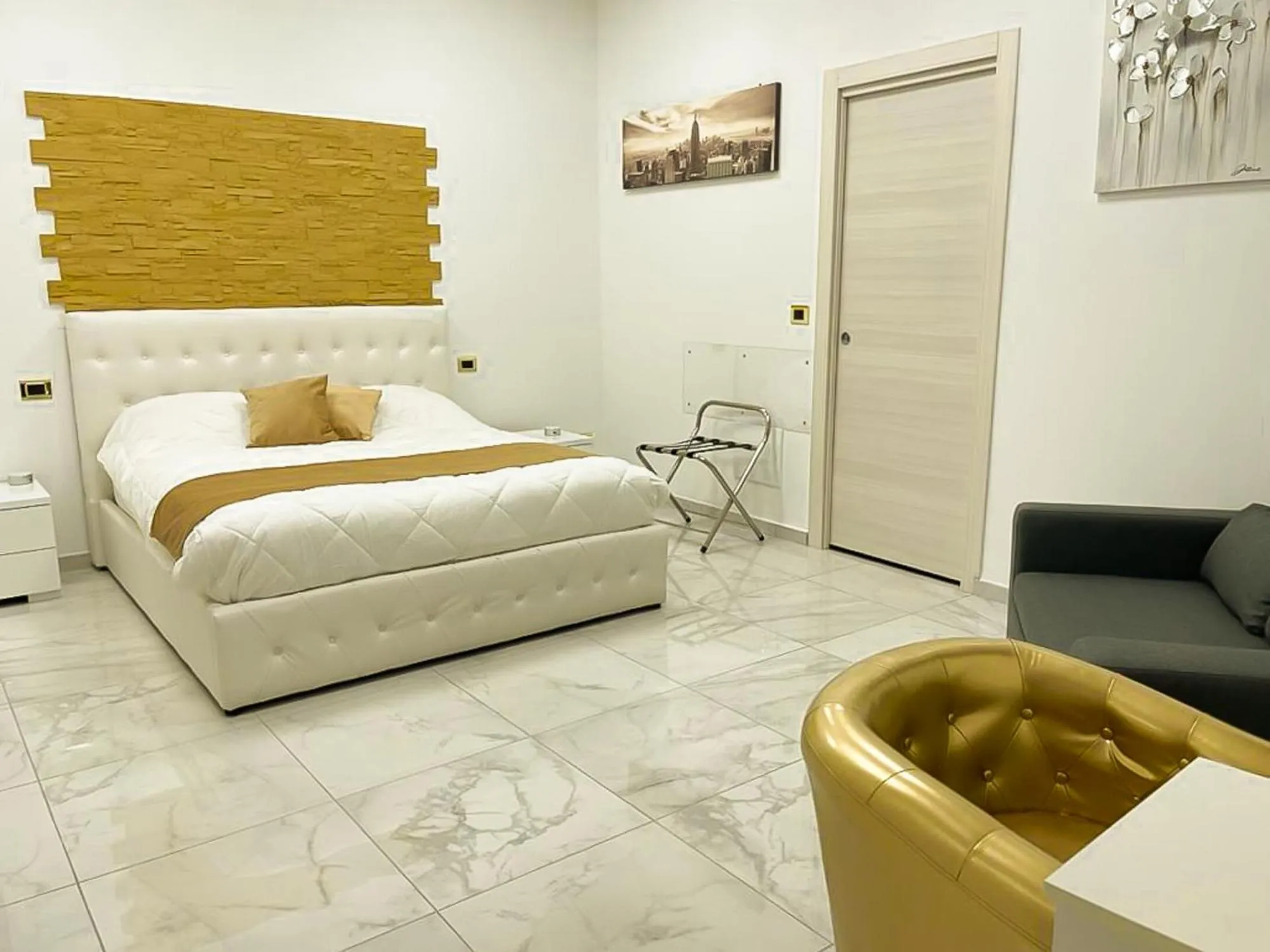 Bed in Royal Central Room