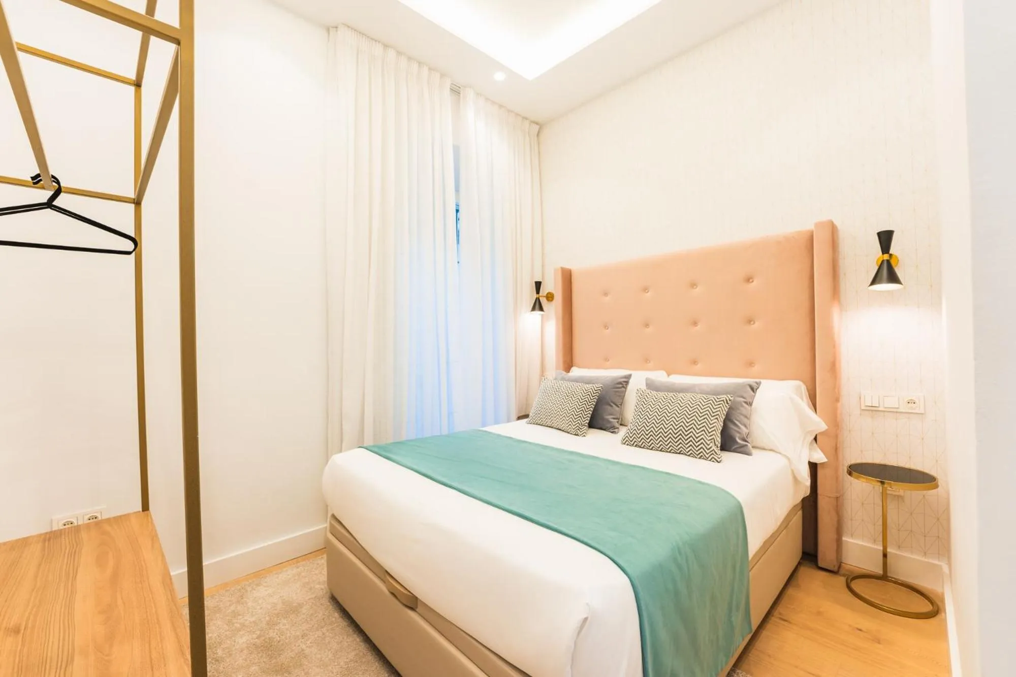 Bed in Debambú Suites