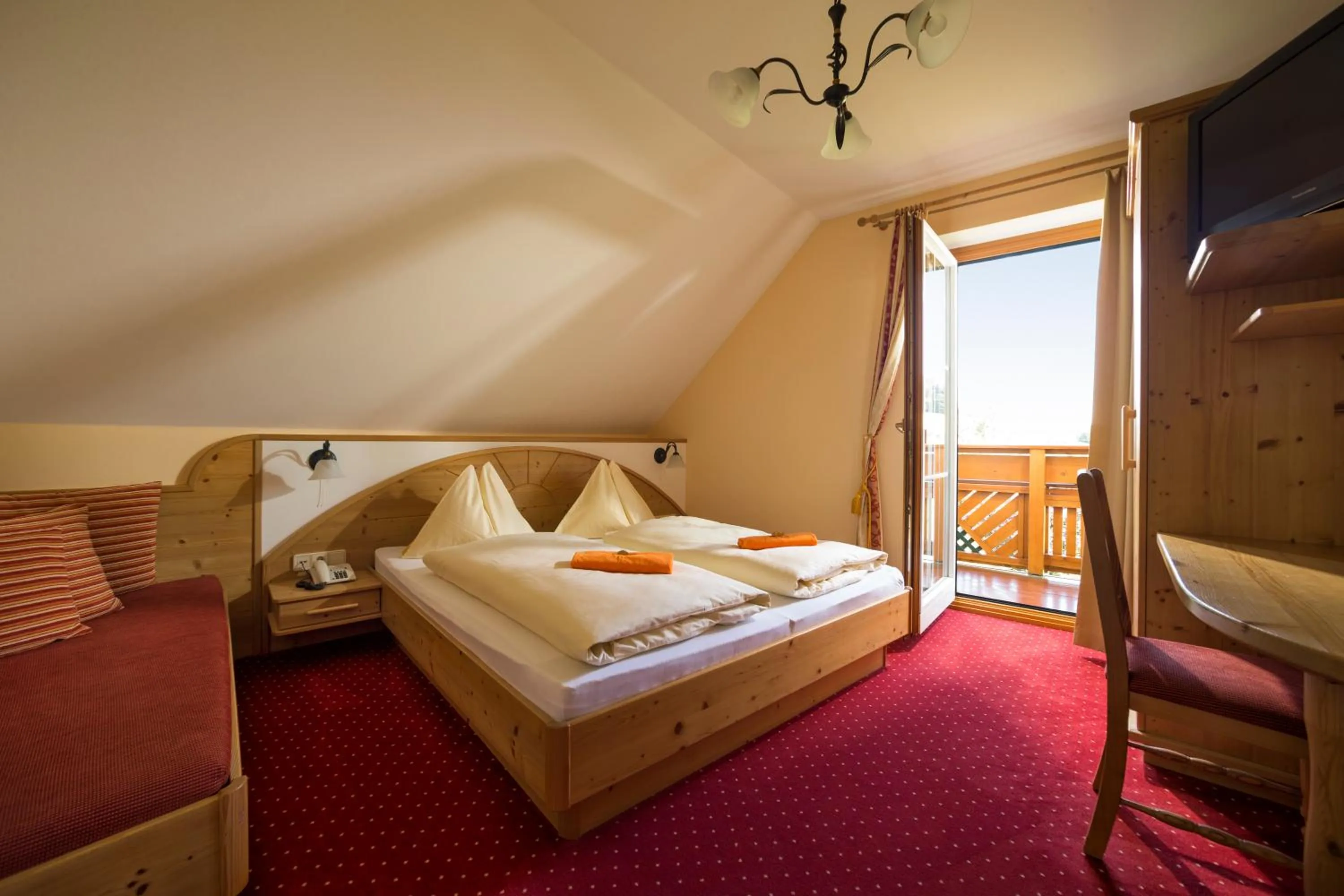 Photo of the whole room, Bed in Hotel Panoramahof Loipersdorf