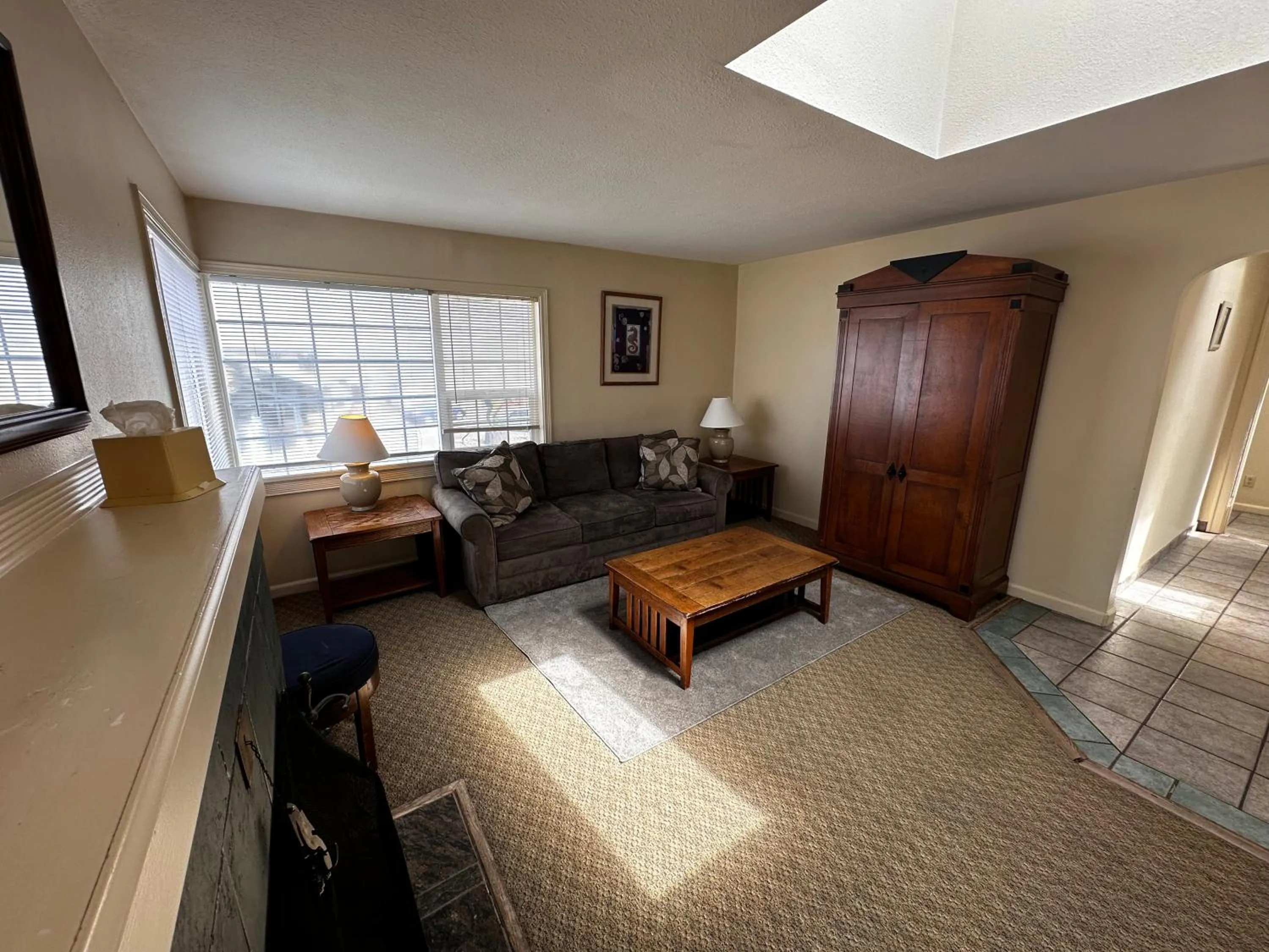 Living room in Seahorse Oceanfront Lodge