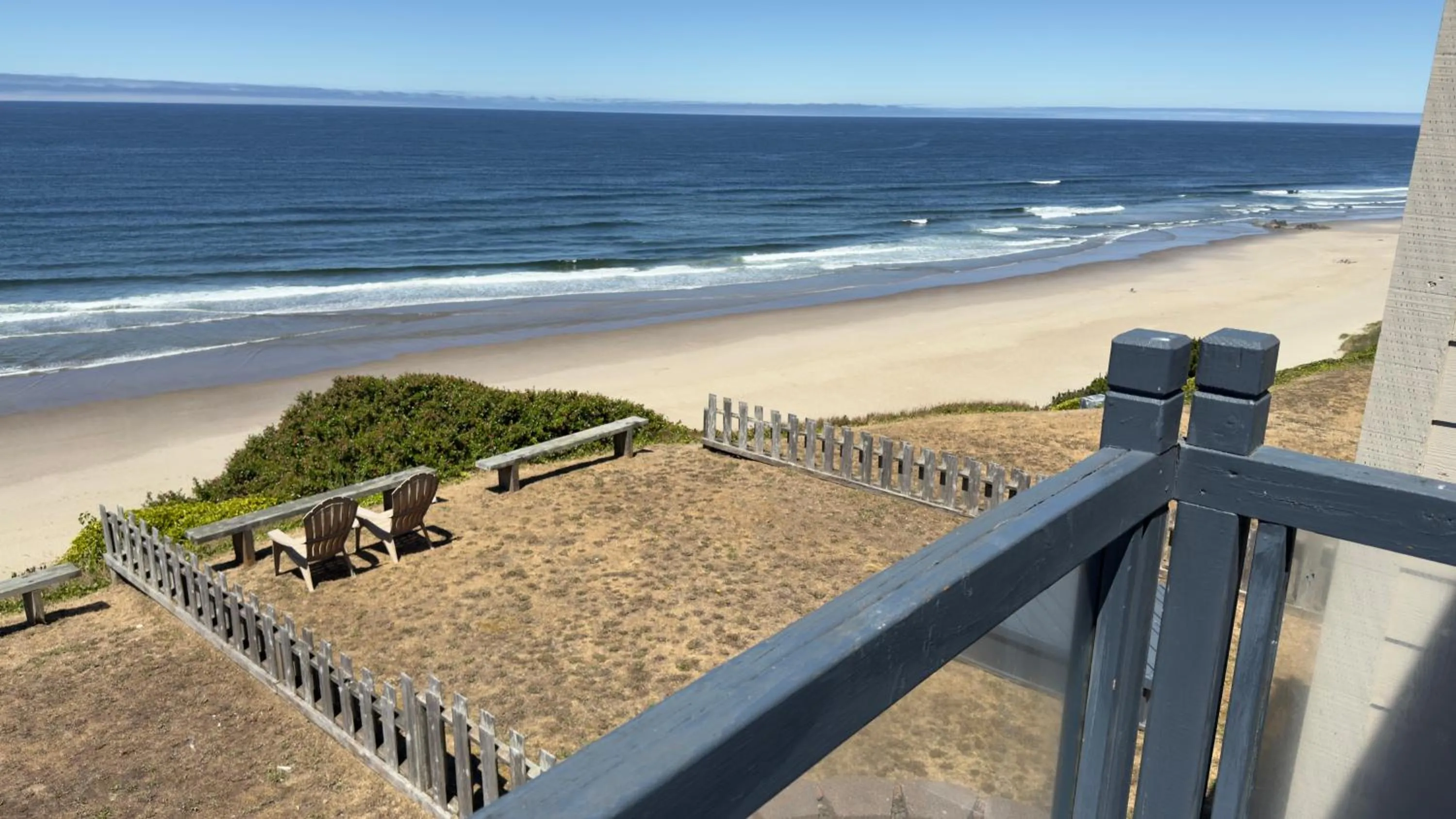 Day in Seahorse Oceanfront Lodge