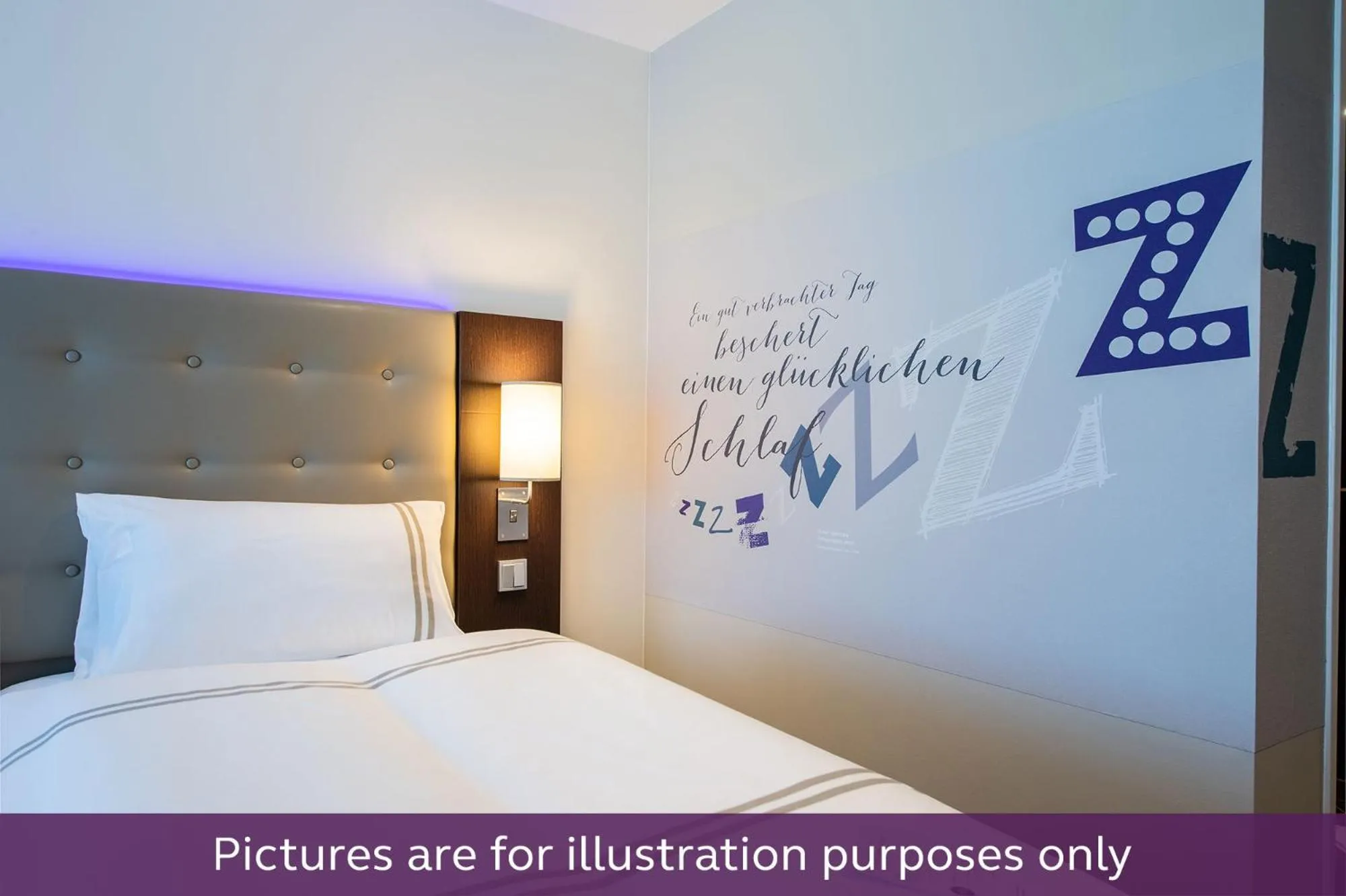 Bed in acom-Hotel Vienna