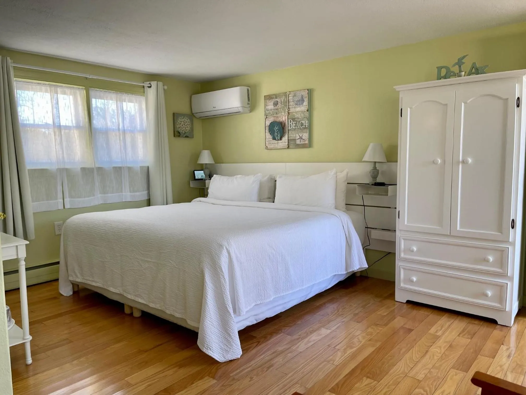 Bed in The Escape Inn