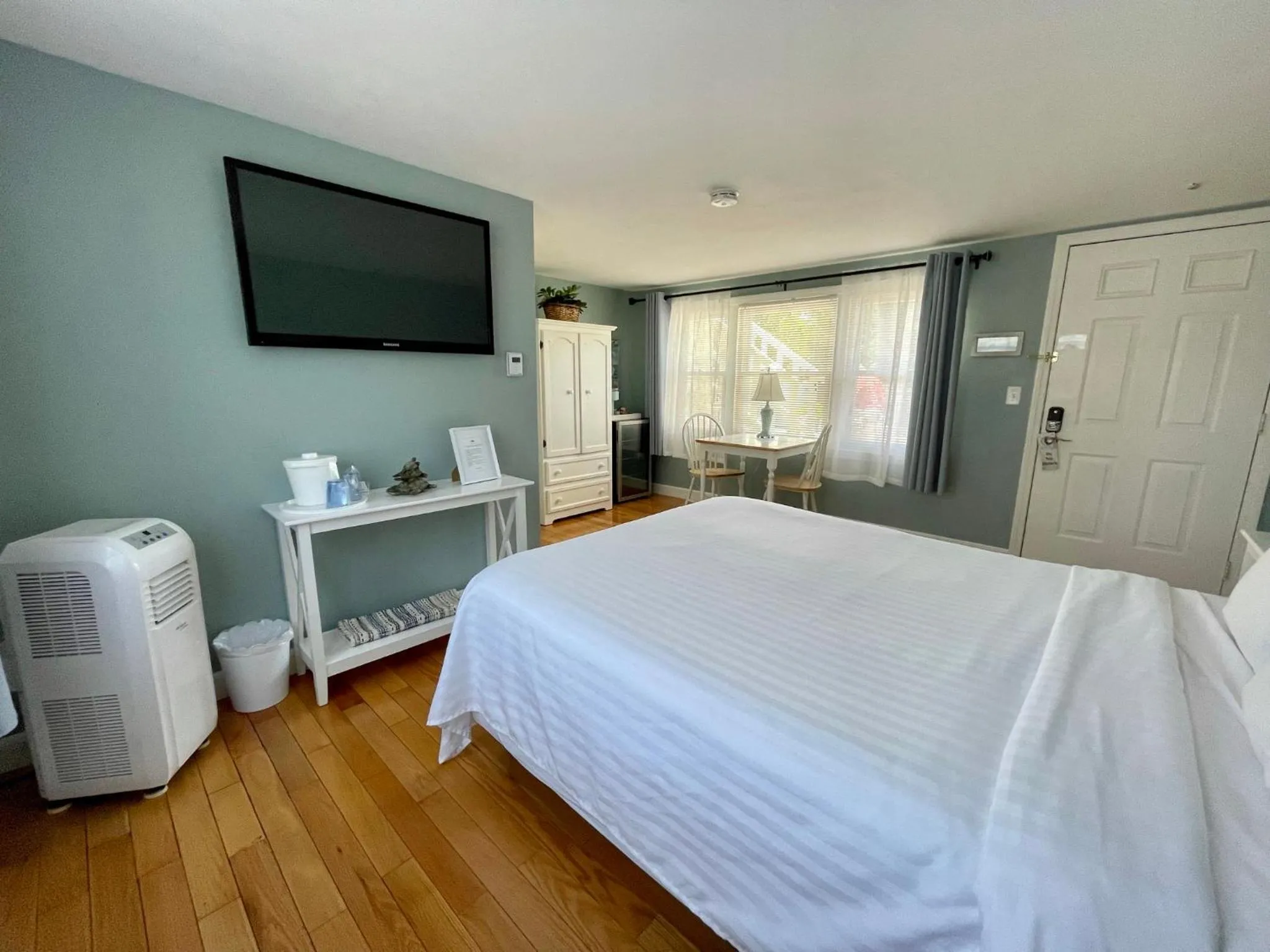 Bed in The Escape Inn