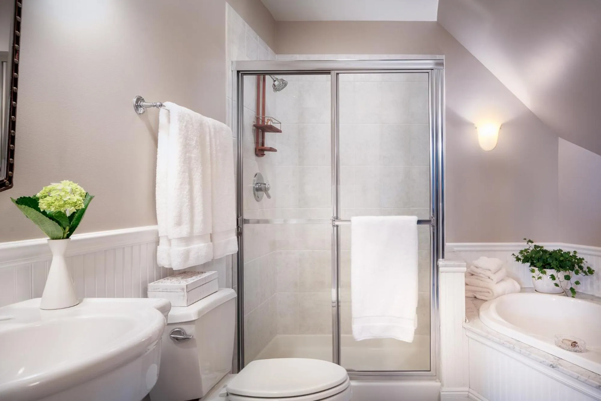 Bathroom in The Lady Mary Inn