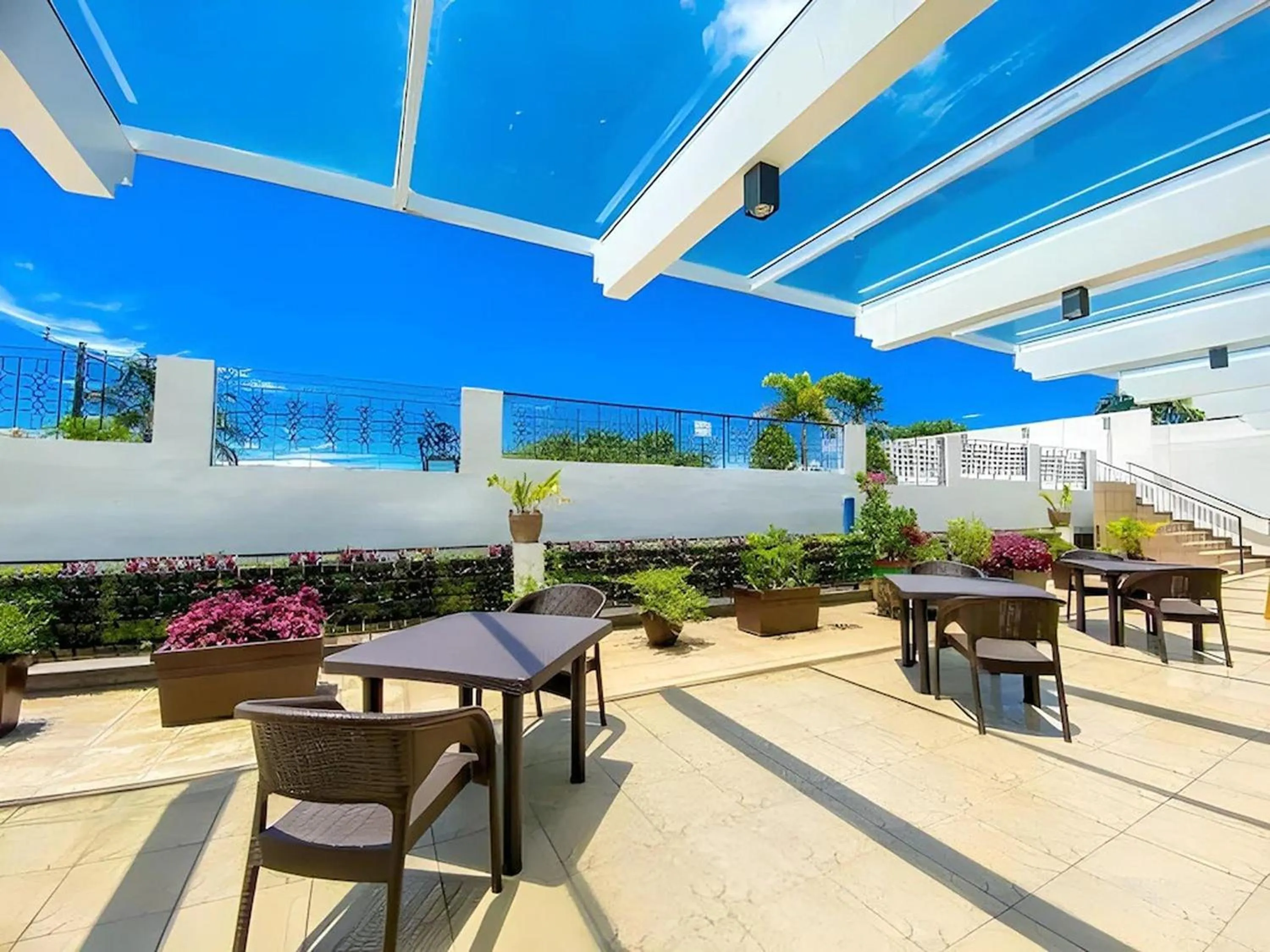 Balcony/Terrace in Tagaytay Hotel SixB