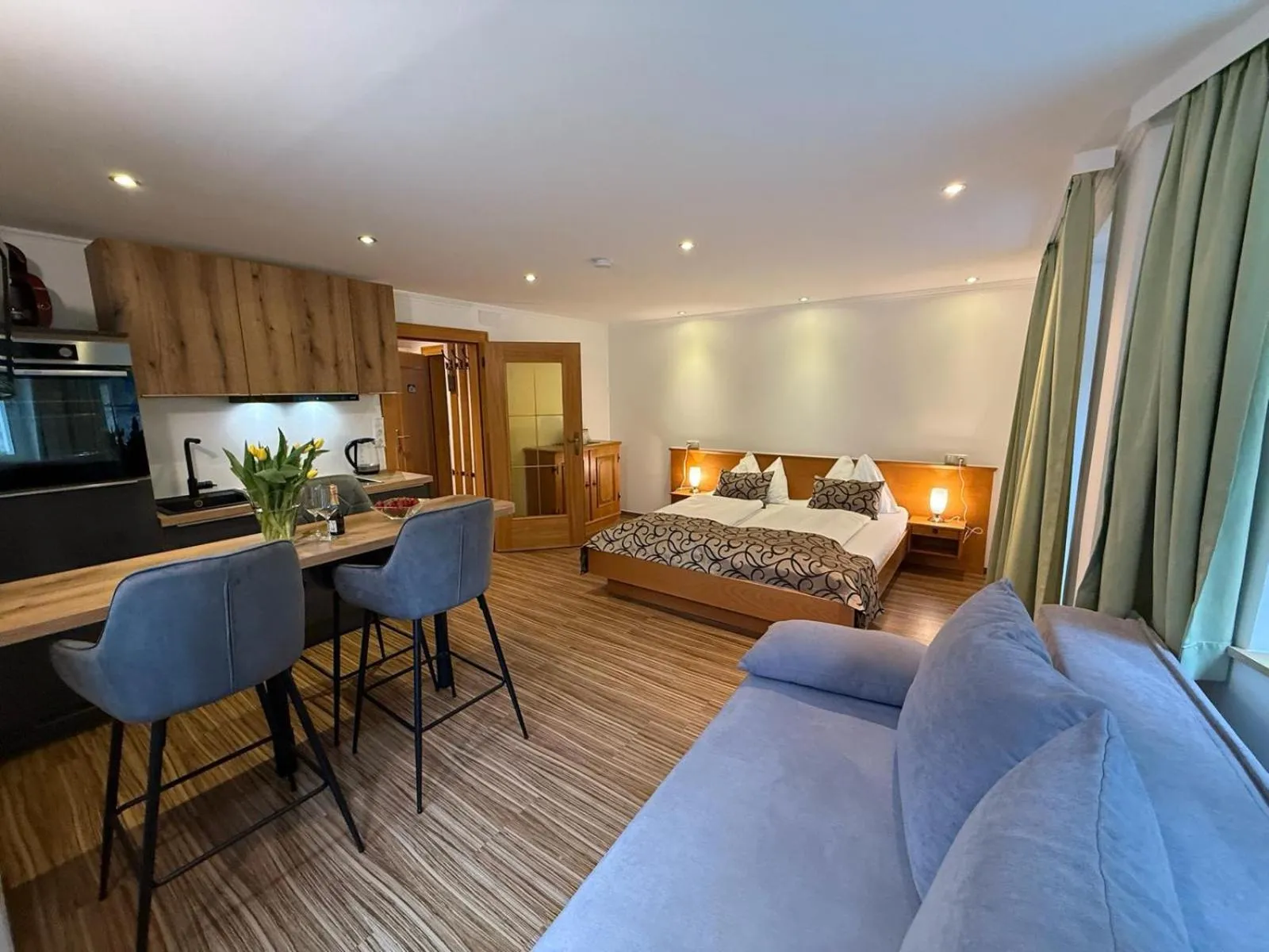 Photo of the whole room, Bed in GRUBERS, Hotel Appartments Gastein