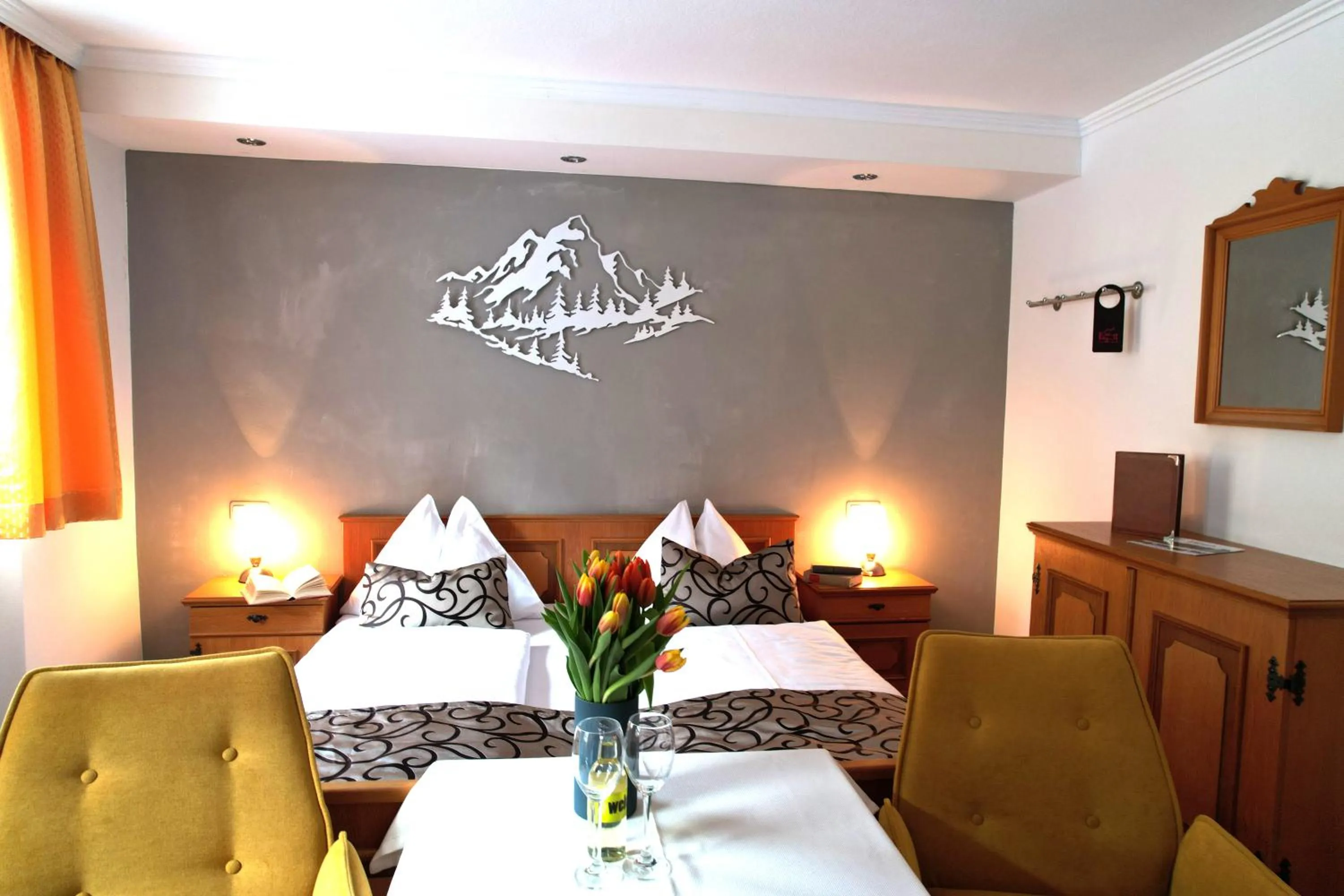 Bedroom, Bed in GRUBERS, Hotel Appartments Gastein