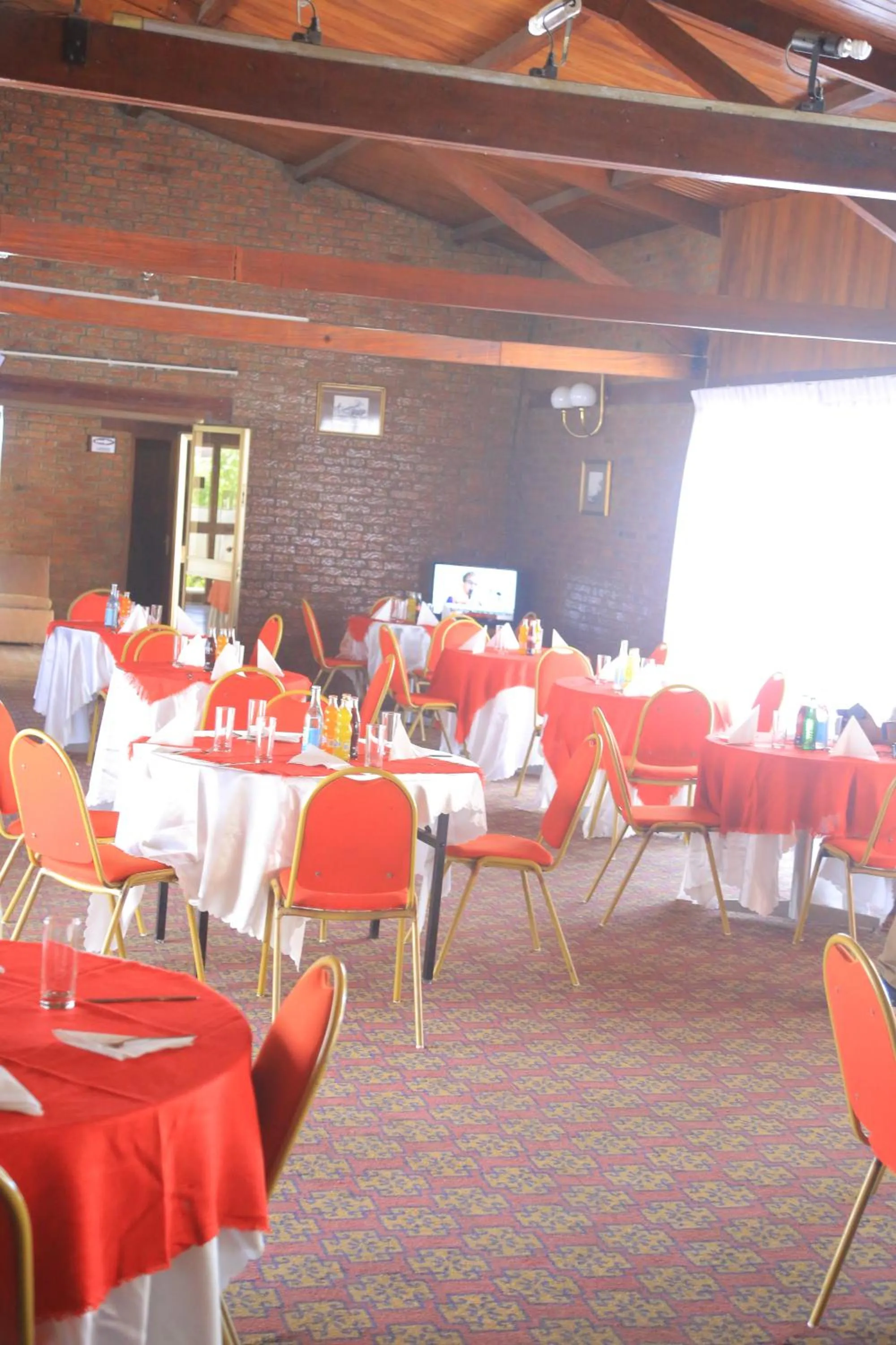 Restaurant/places to eat in GHION HOTEL