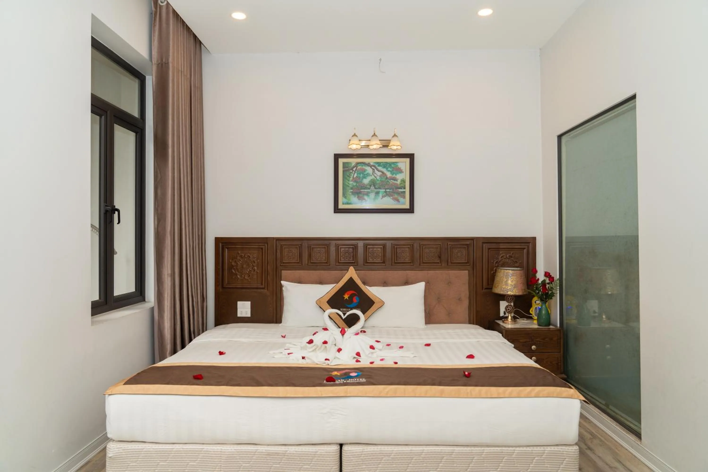 Property building, Bed in Korea Hotel Bac Giang