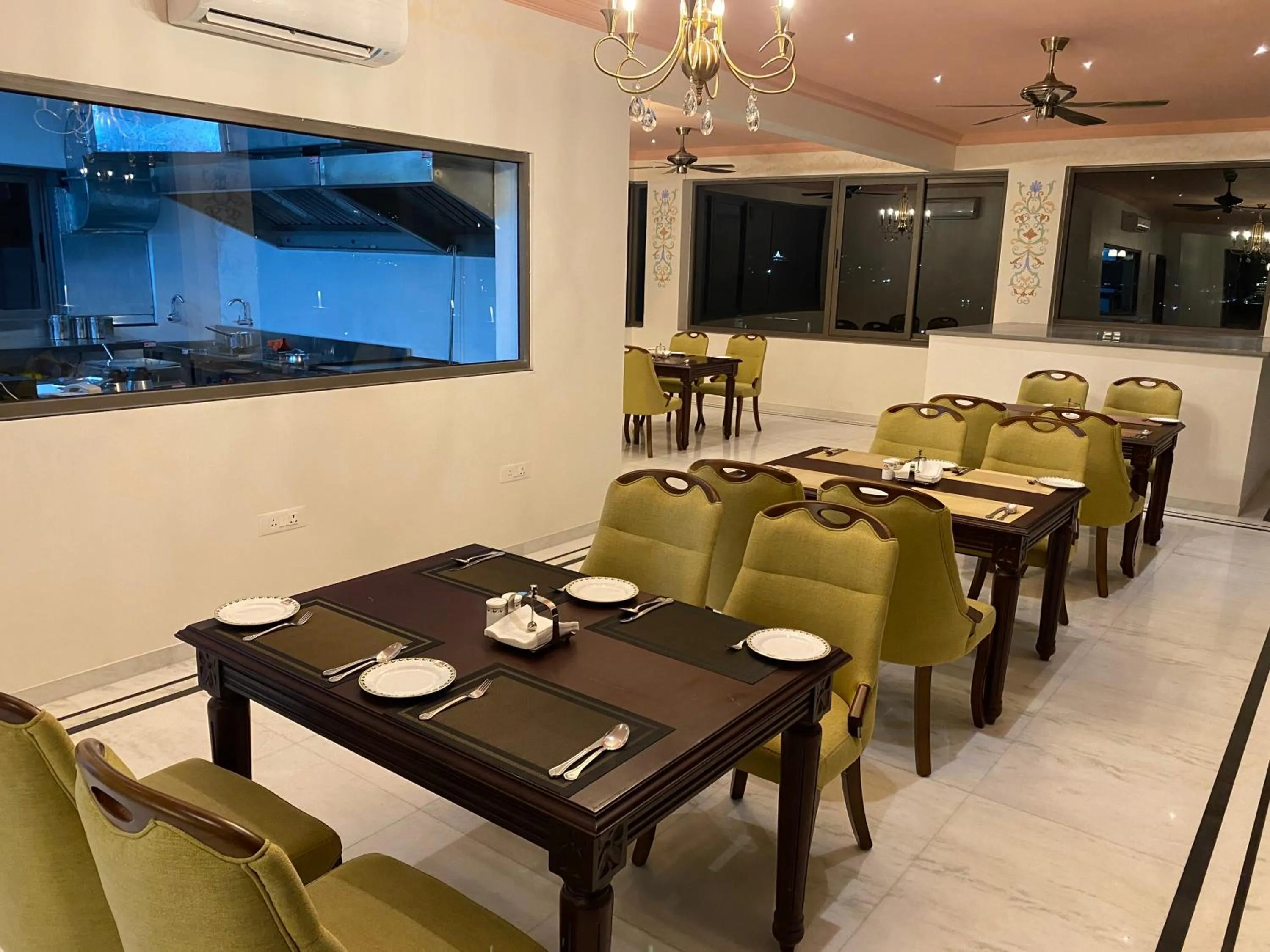 Restaurant/places to eat in SHAHPURA DEV PANACHE