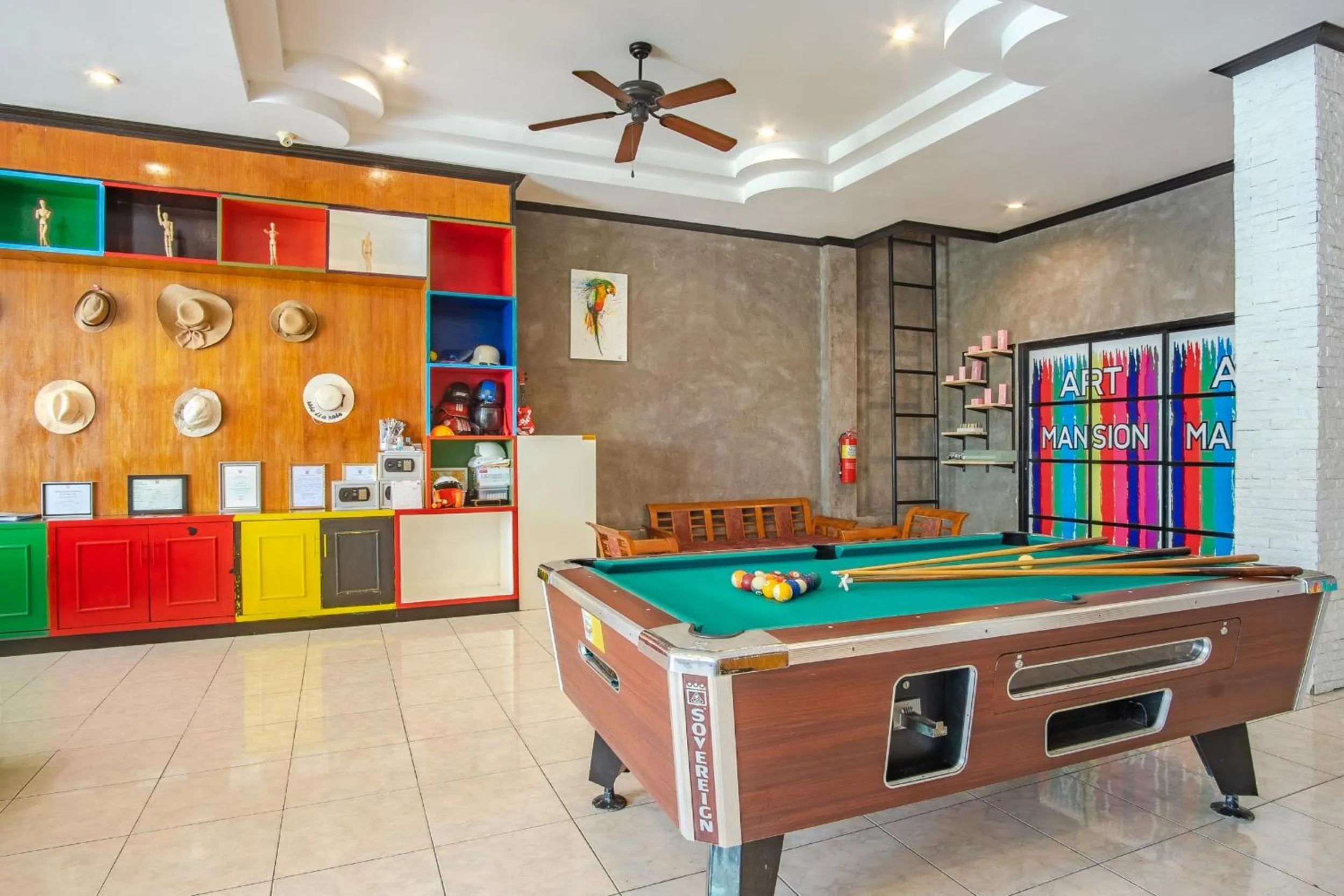 Lobby or reception in Art Mansion Patong Hotel