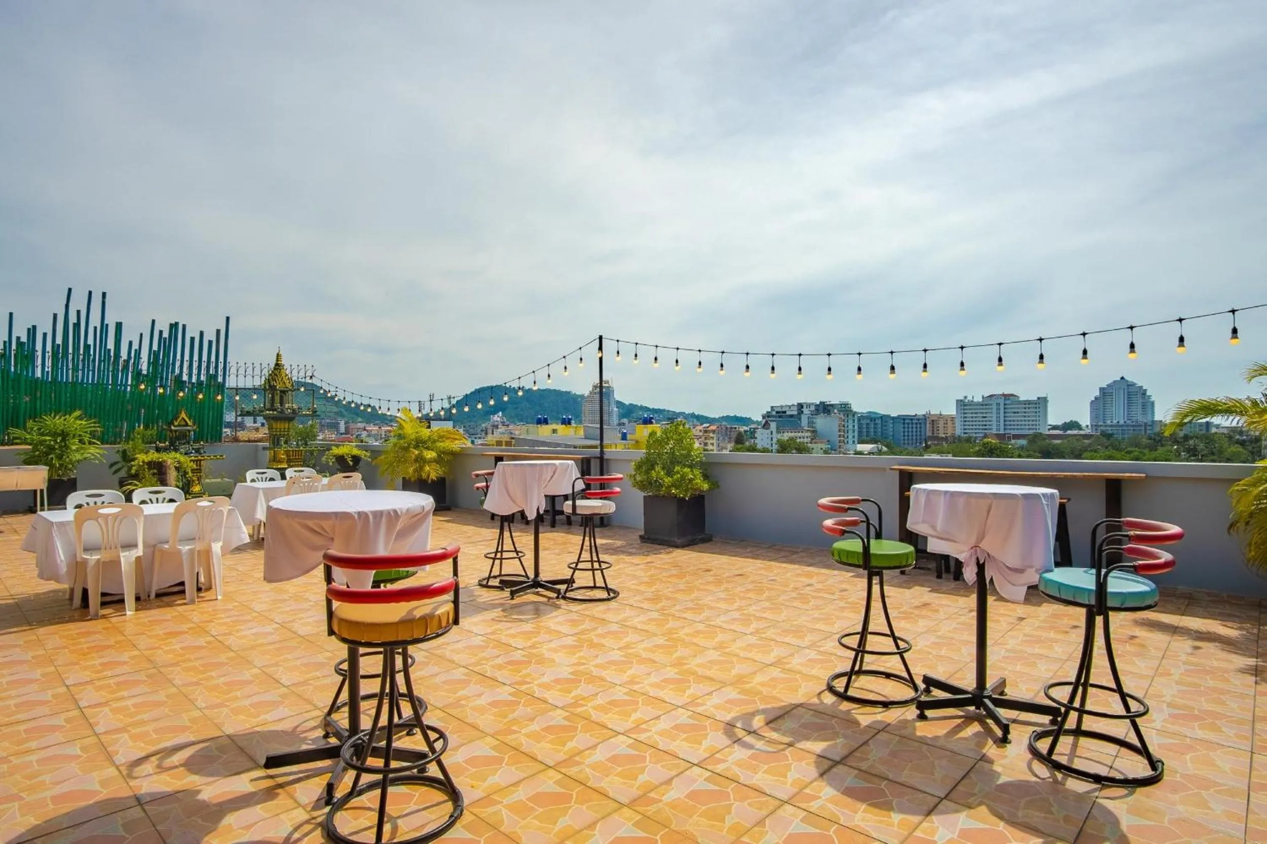 Patio in Art Mansion Patong Hotel