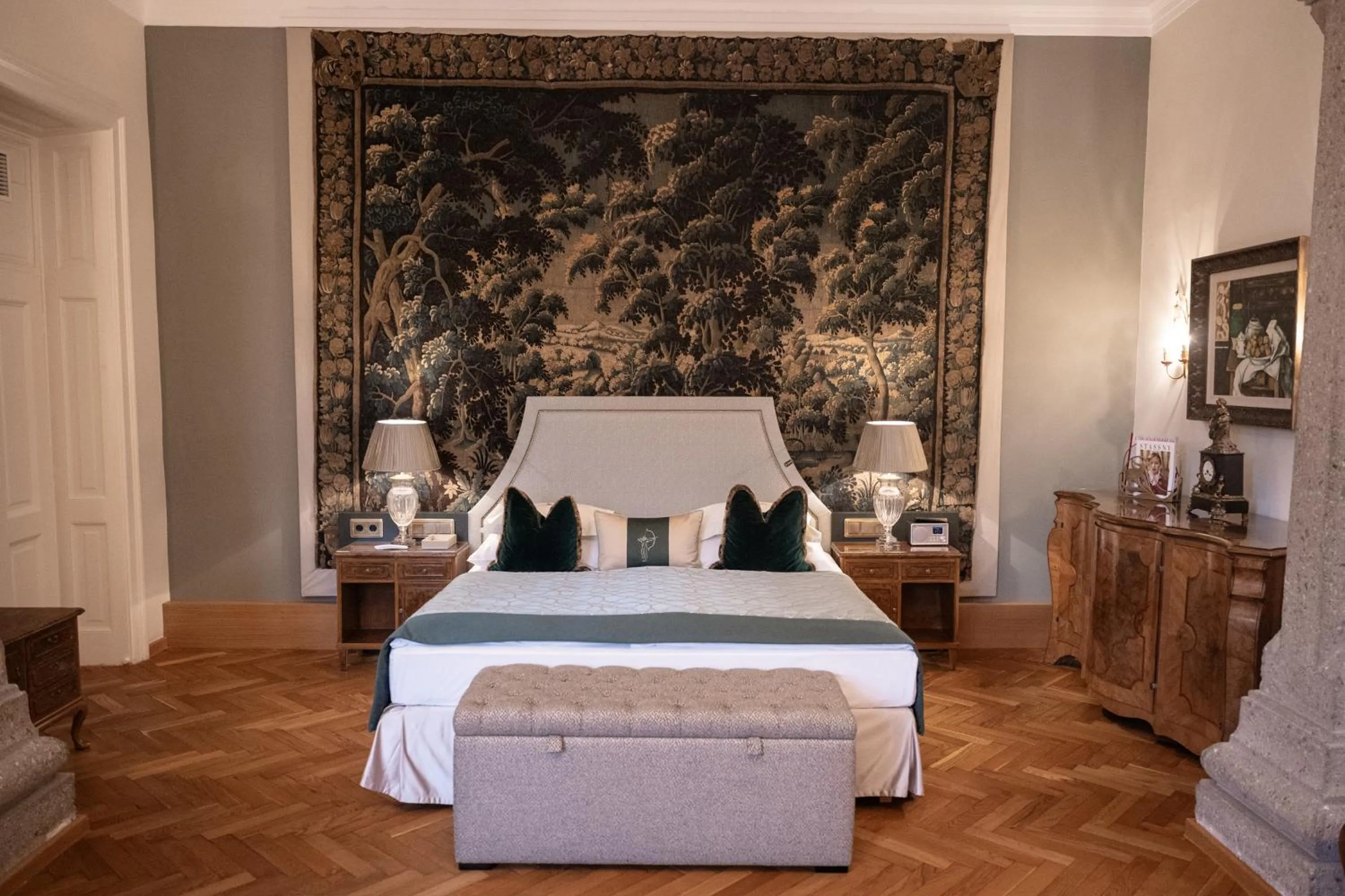 Photo of the whole room, Bed in Hotel Schloss Mönchstein