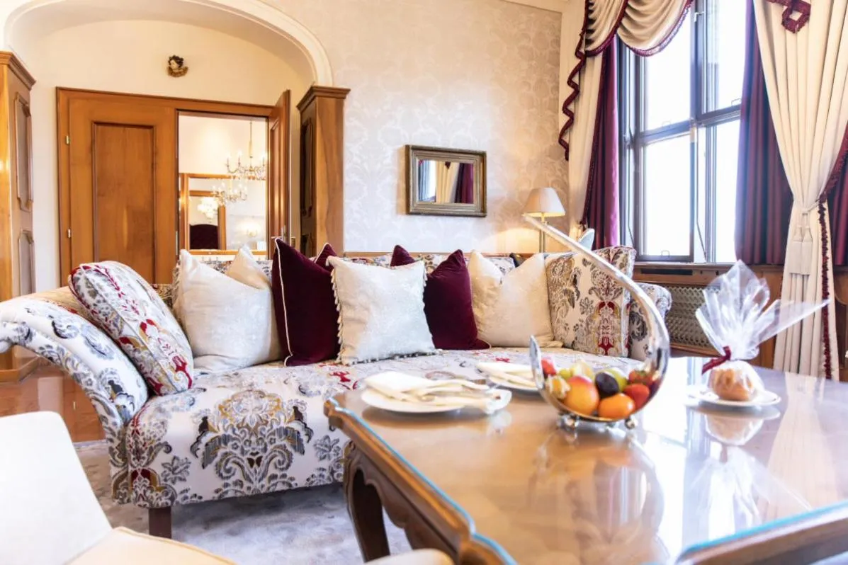 Living room in Hotel Schloss Mönchstein