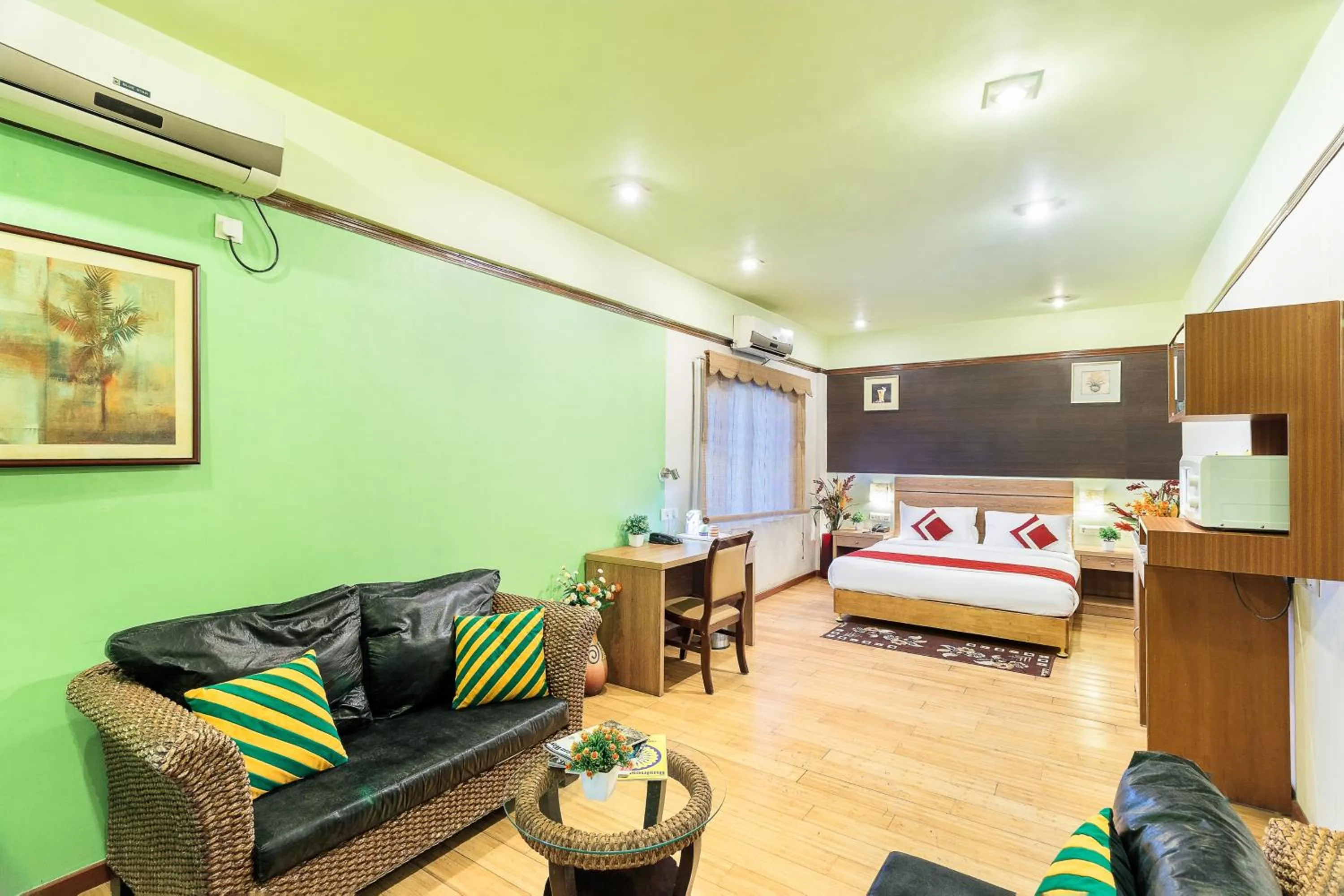 Photo of the whole room, Bed in Octave Jamayca Hotel