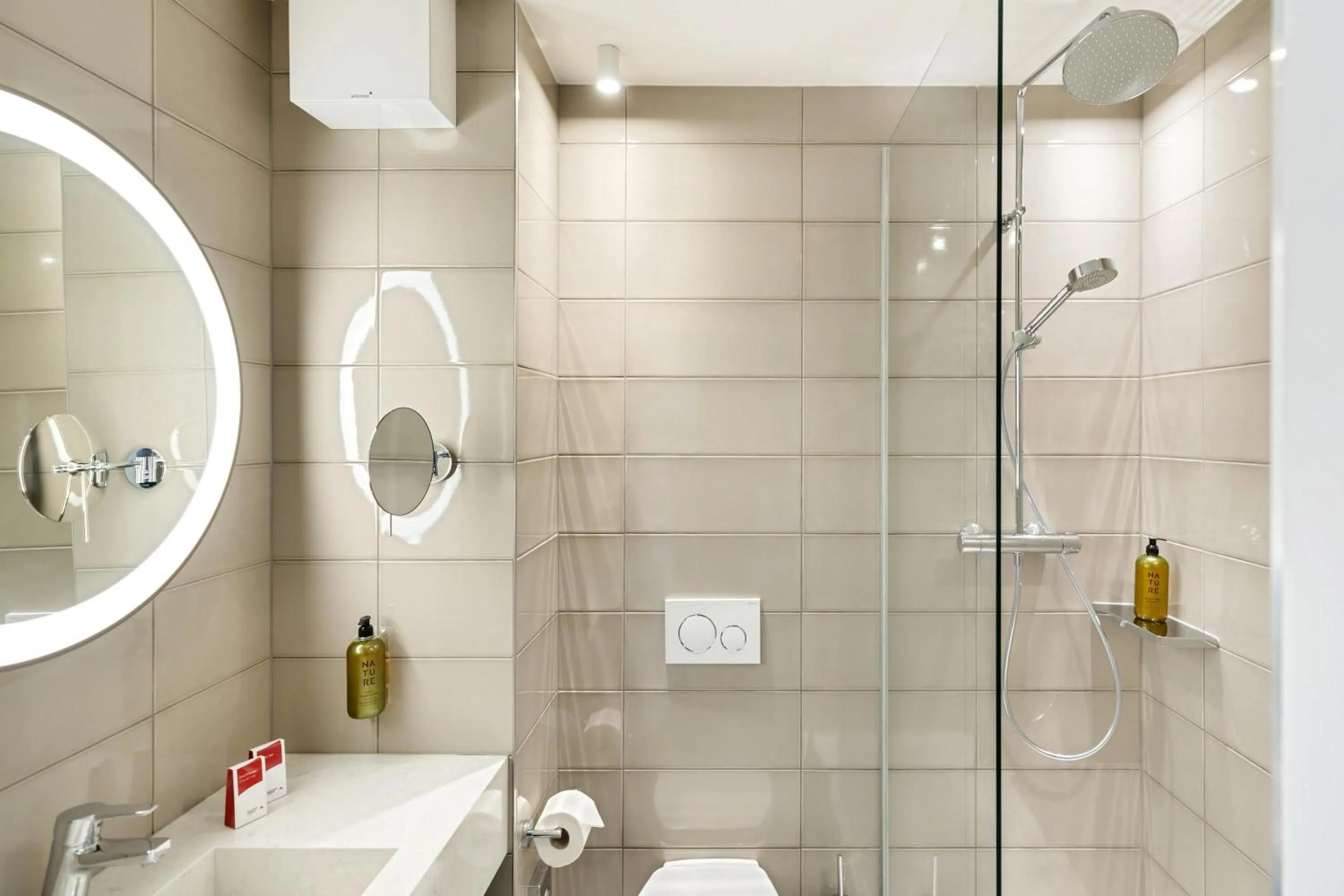 Shower in Austria Trend Hotel Bosei Wien