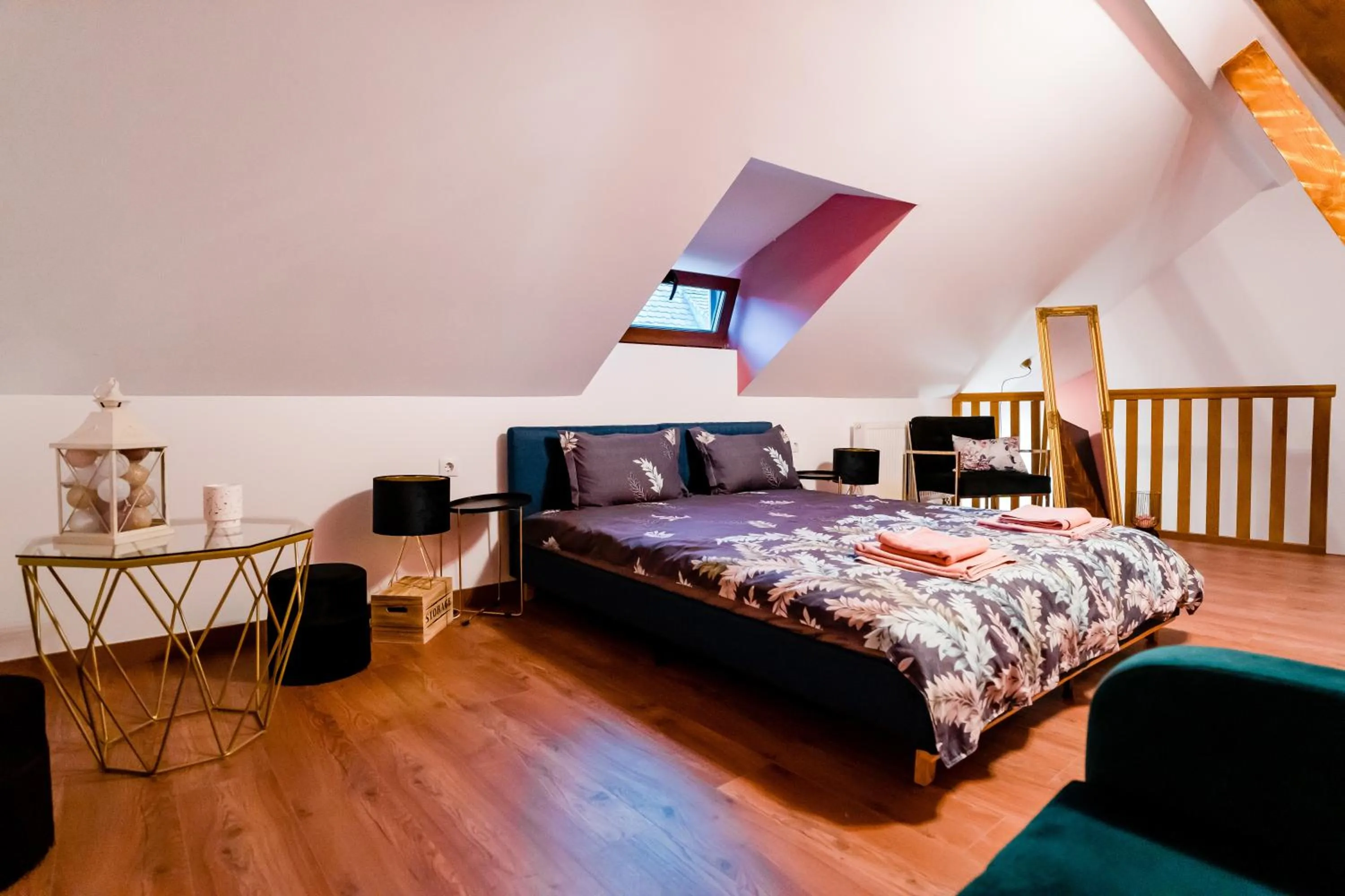 Bed in Galeria Grafit Apartments