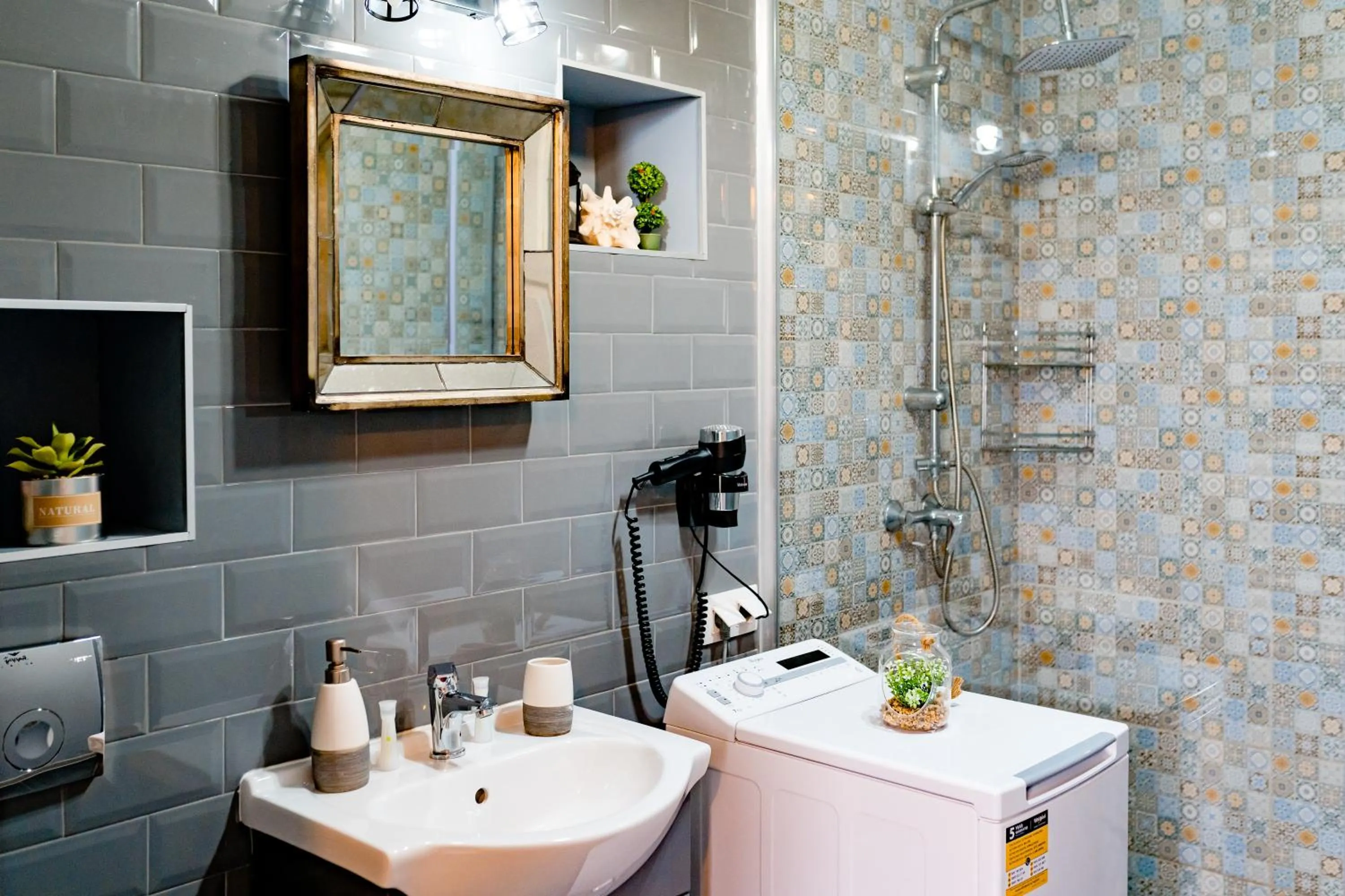 Bathroom in Galeria Grafit Apartments