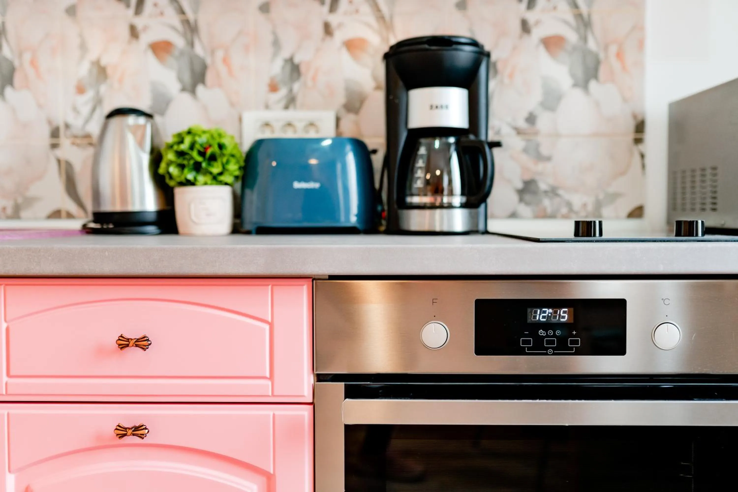 Coffee/tea facilities in Galeria Grafit Apartments