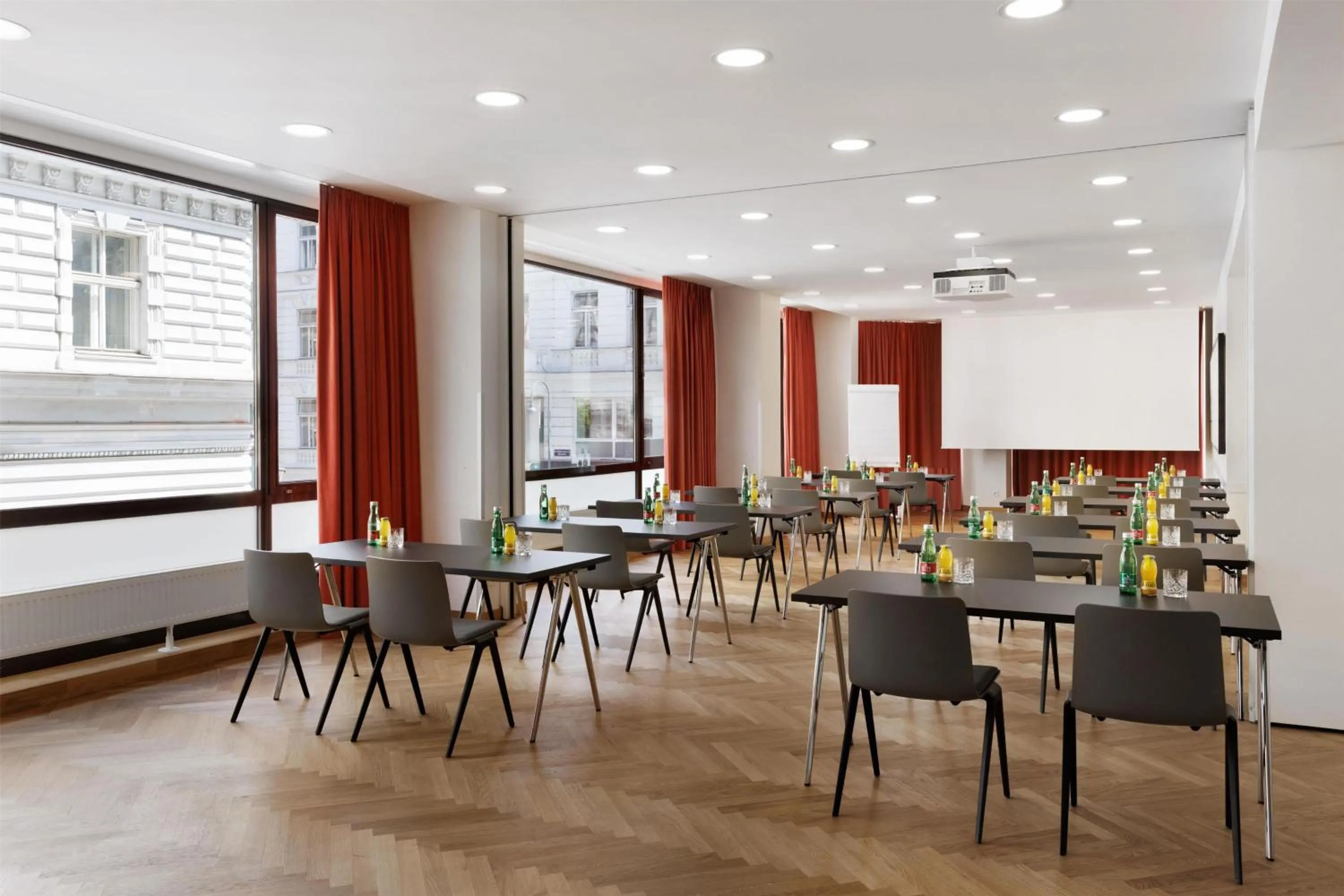 Meeting/conference room in Hotel Astoria Vienna, Curio Collection by Hilton