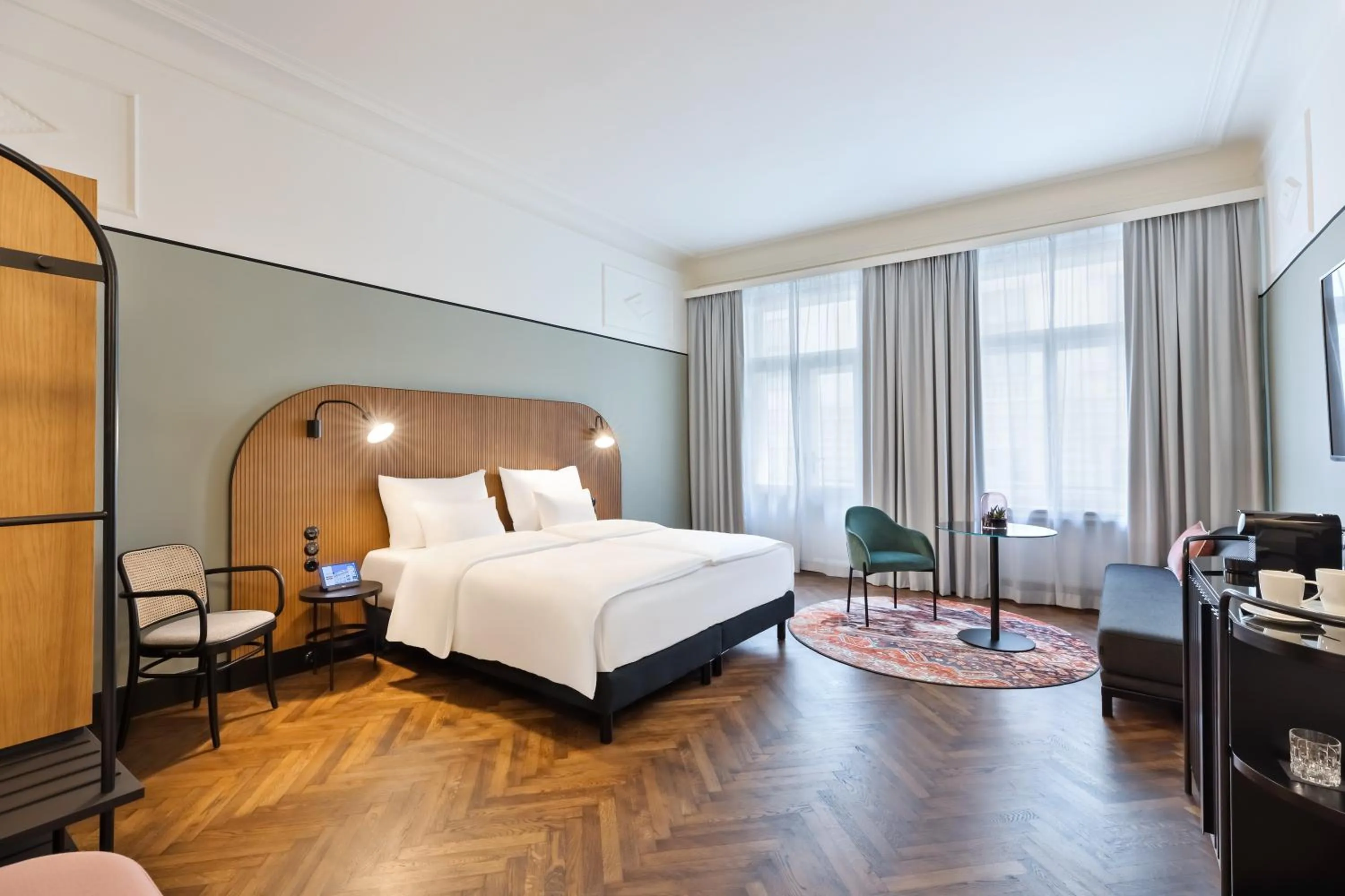 Bedroom, Bed in Hotel Astoria Vienna, Curio Collection by Hilton