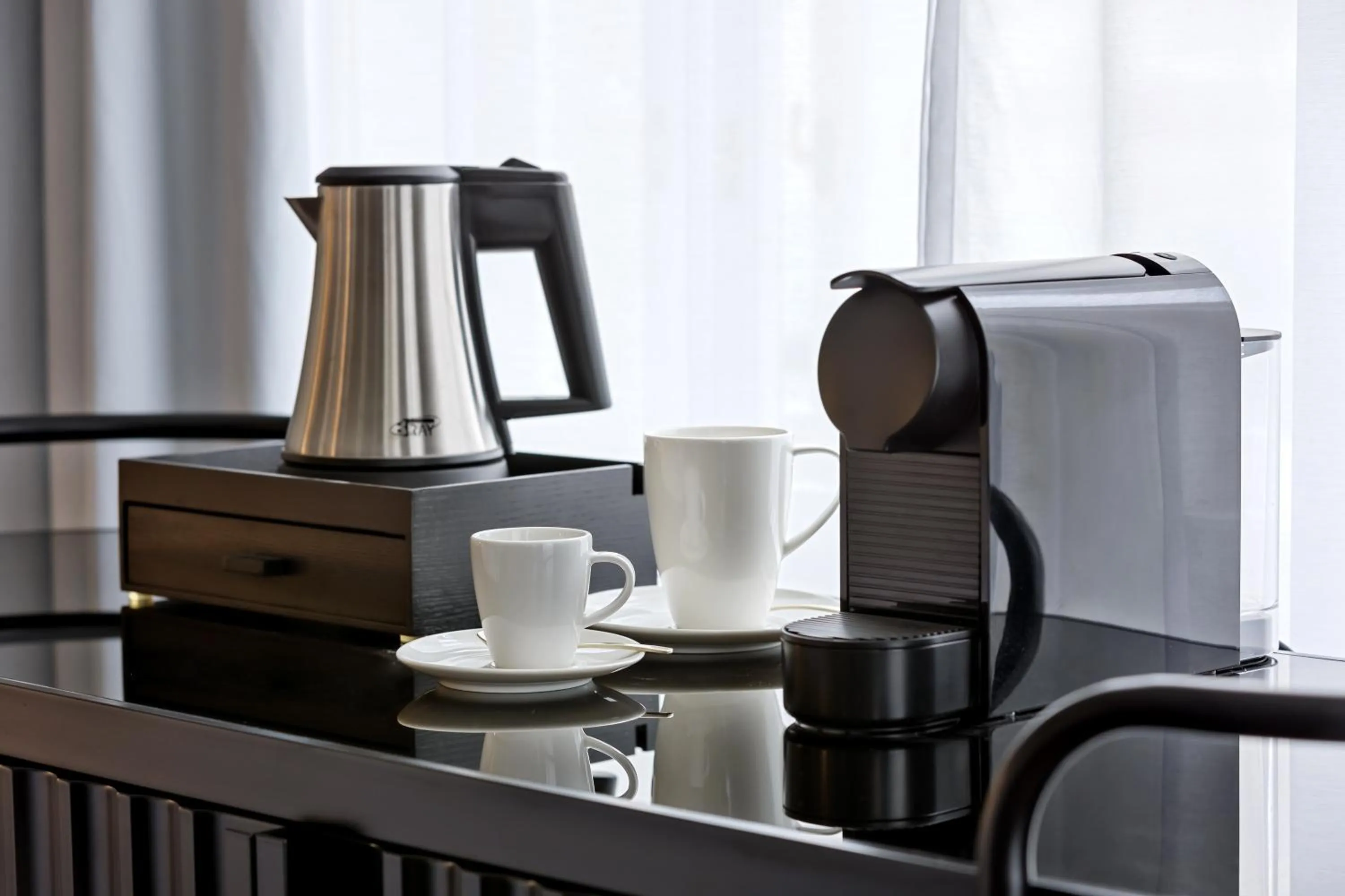 Coffee/tea facilities in Hotel Astoria Vienna, Curio Collection by Hilton