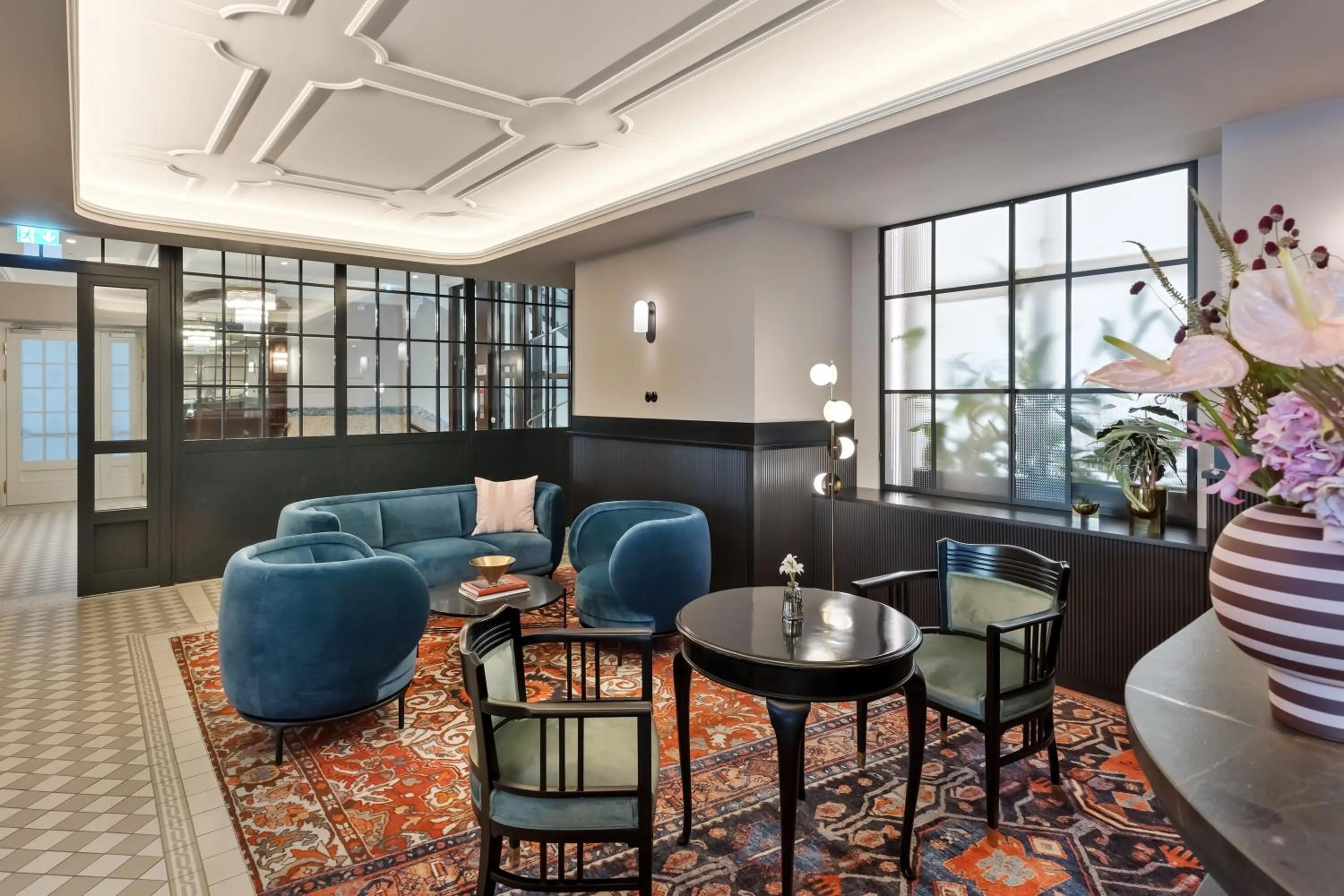 Lounge or bar in Hotel Astoria Vienna, Curio Collection by Hilton