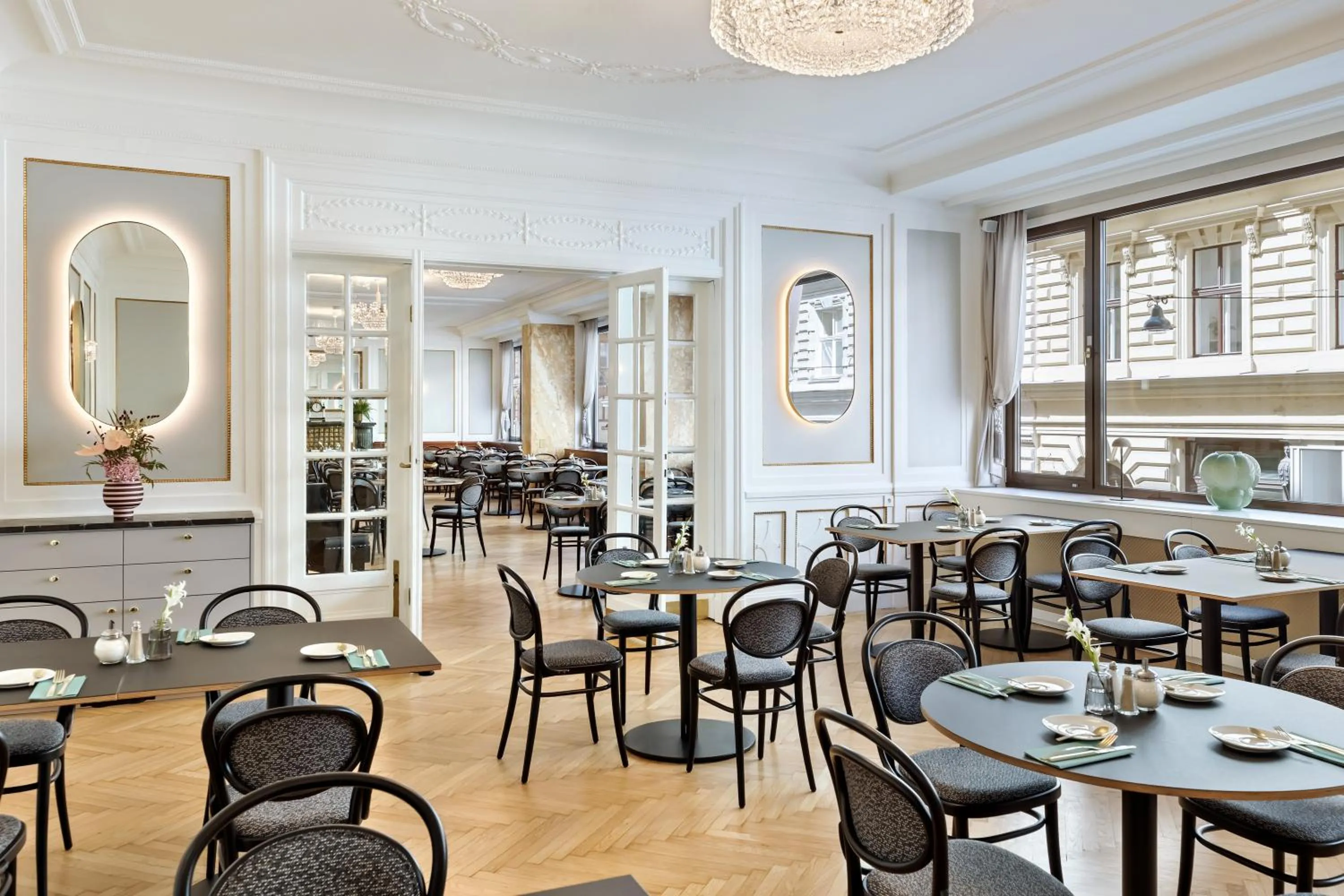 Breakfast in Hotel Astoria Vienna, Curio Collection by Hilton