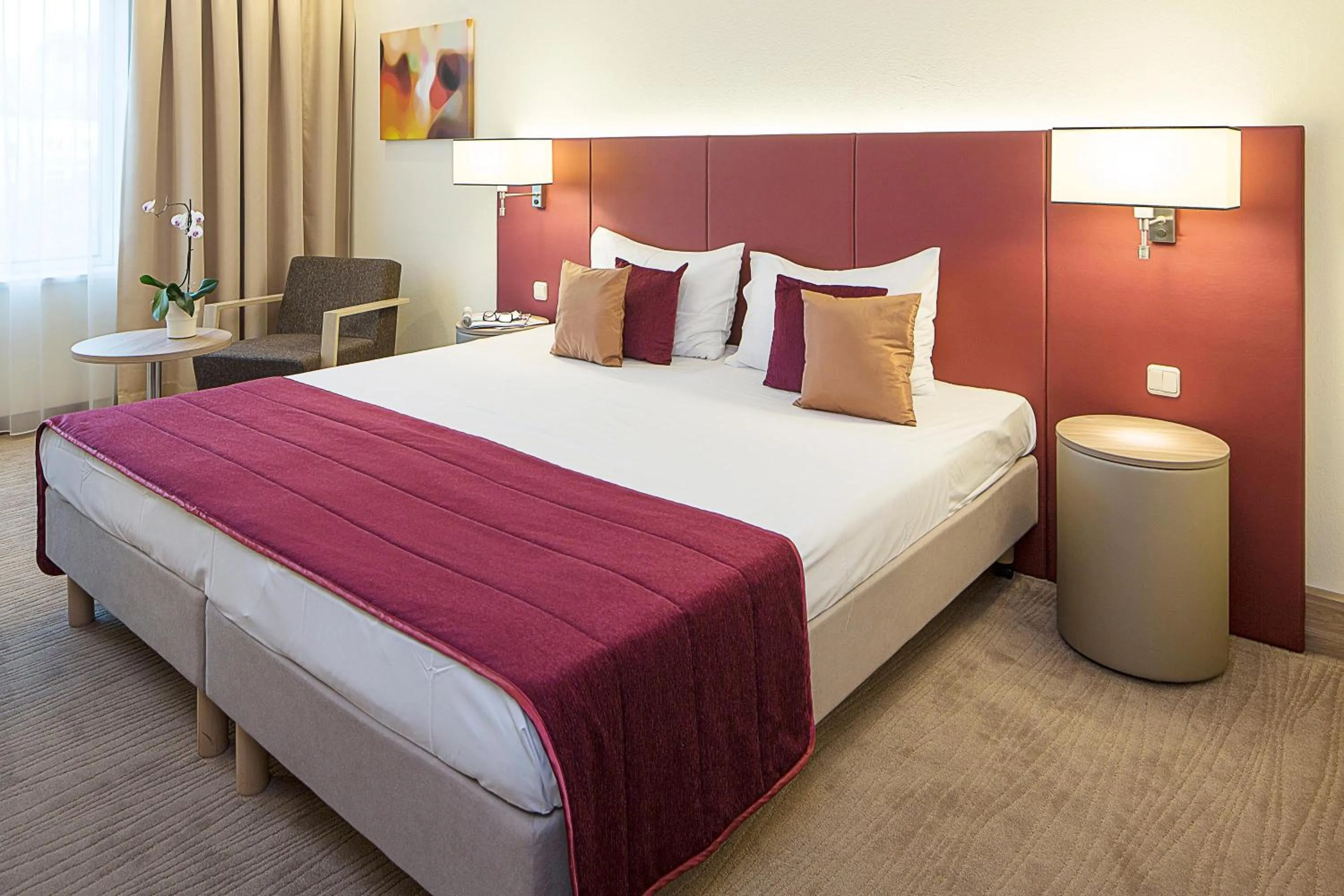 Bed in Hotel Schillerpark Linz, a member of Radisson Individuals