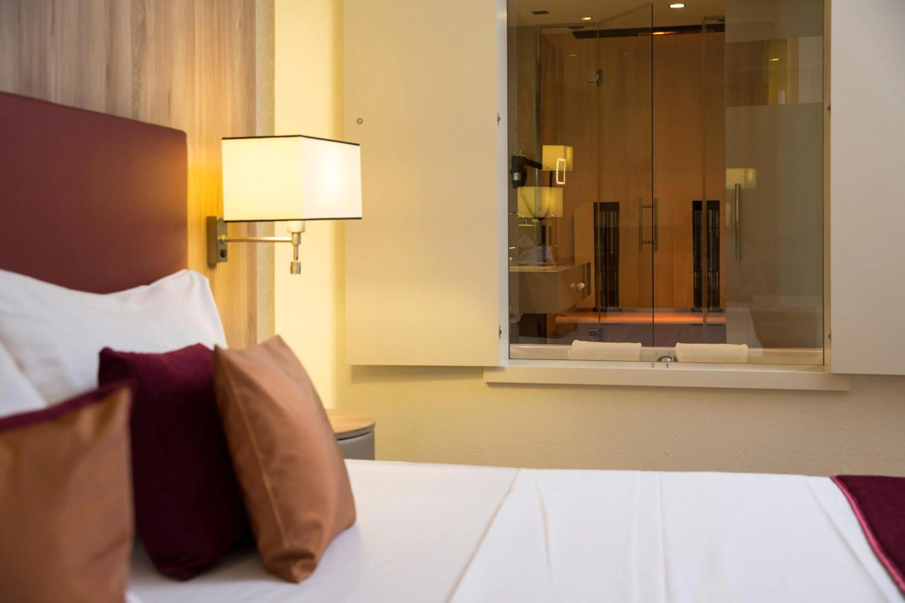 Bed in Hotel Schillerpark Linz, a member of Radisson Individuals