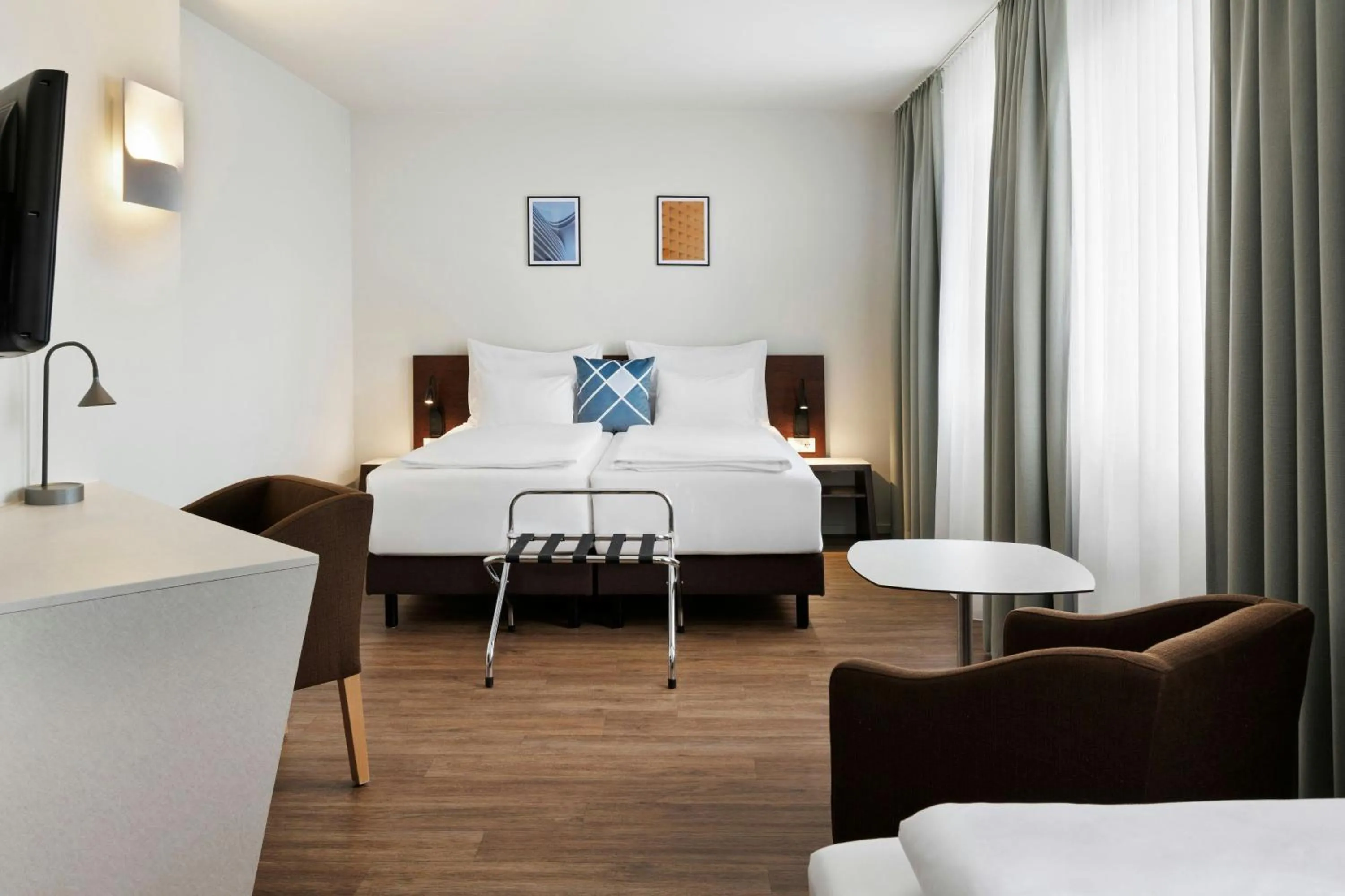 Photo of the whole room in Four Points Flex by Sheraton Vienna Hauptbahnhof