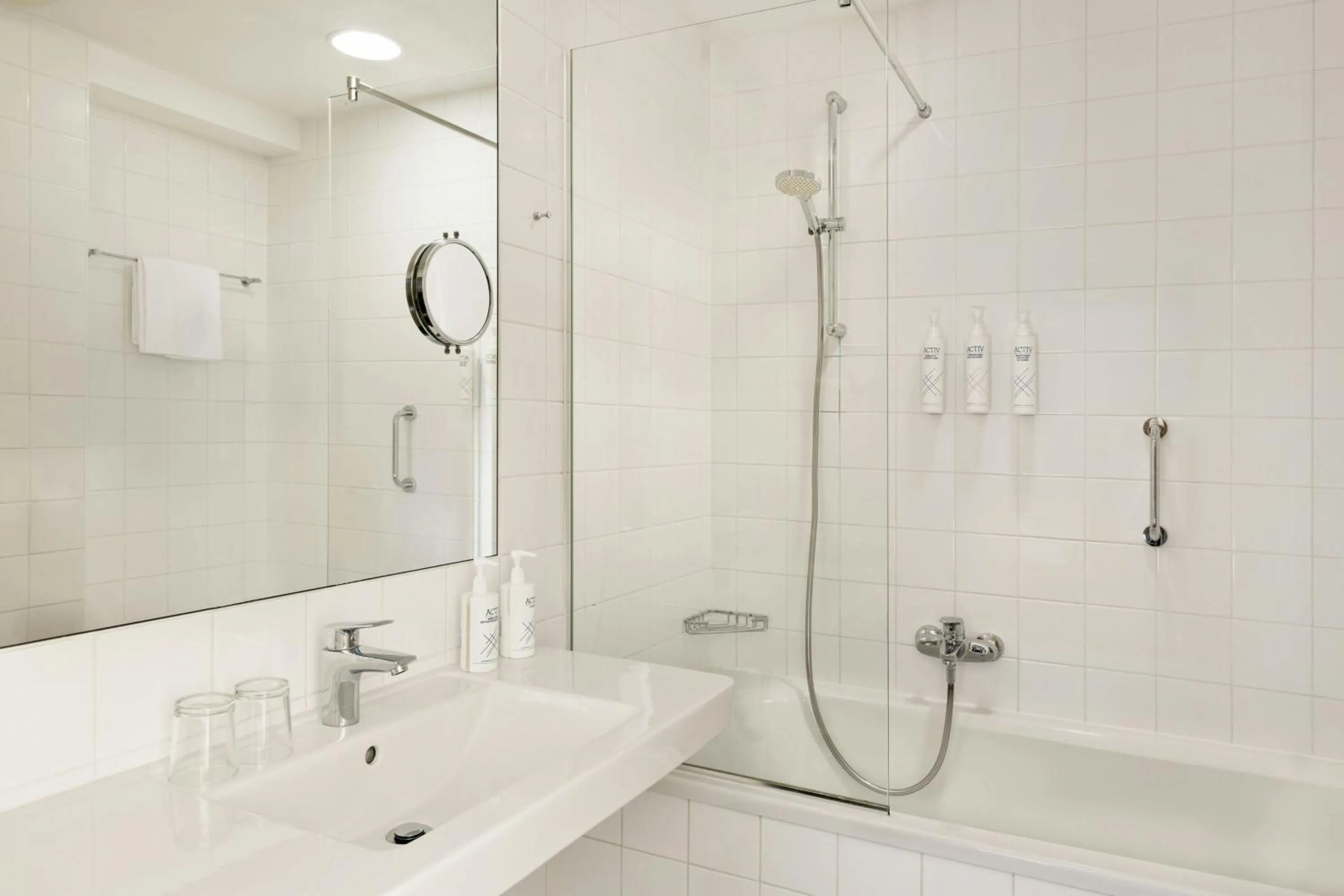 Bathroom in Four Points Flex by Sheraton Vienna Hauptbahnhof