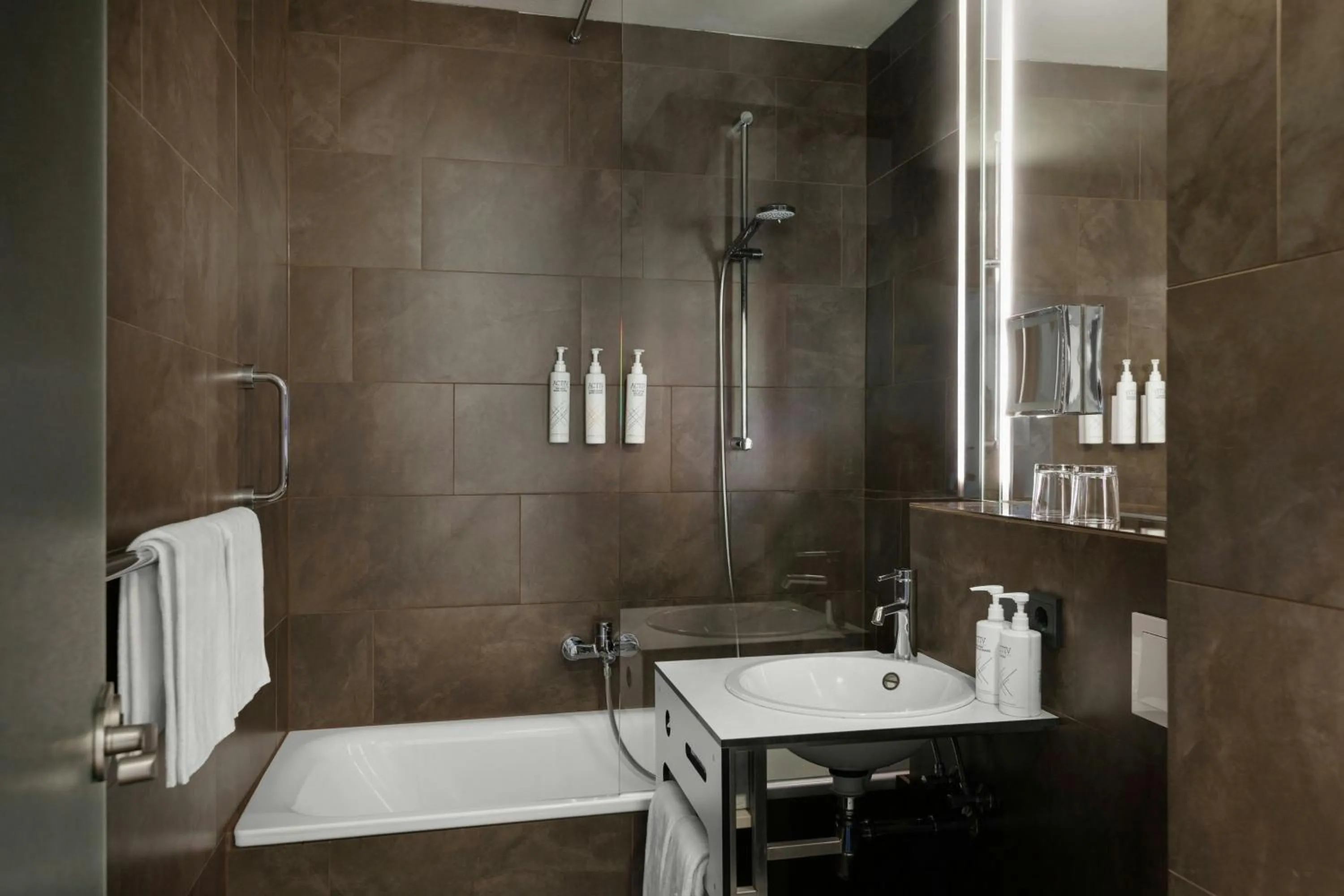 Bathroom in Four Points Flex by Sheraton Vienna Hauptbahnhof