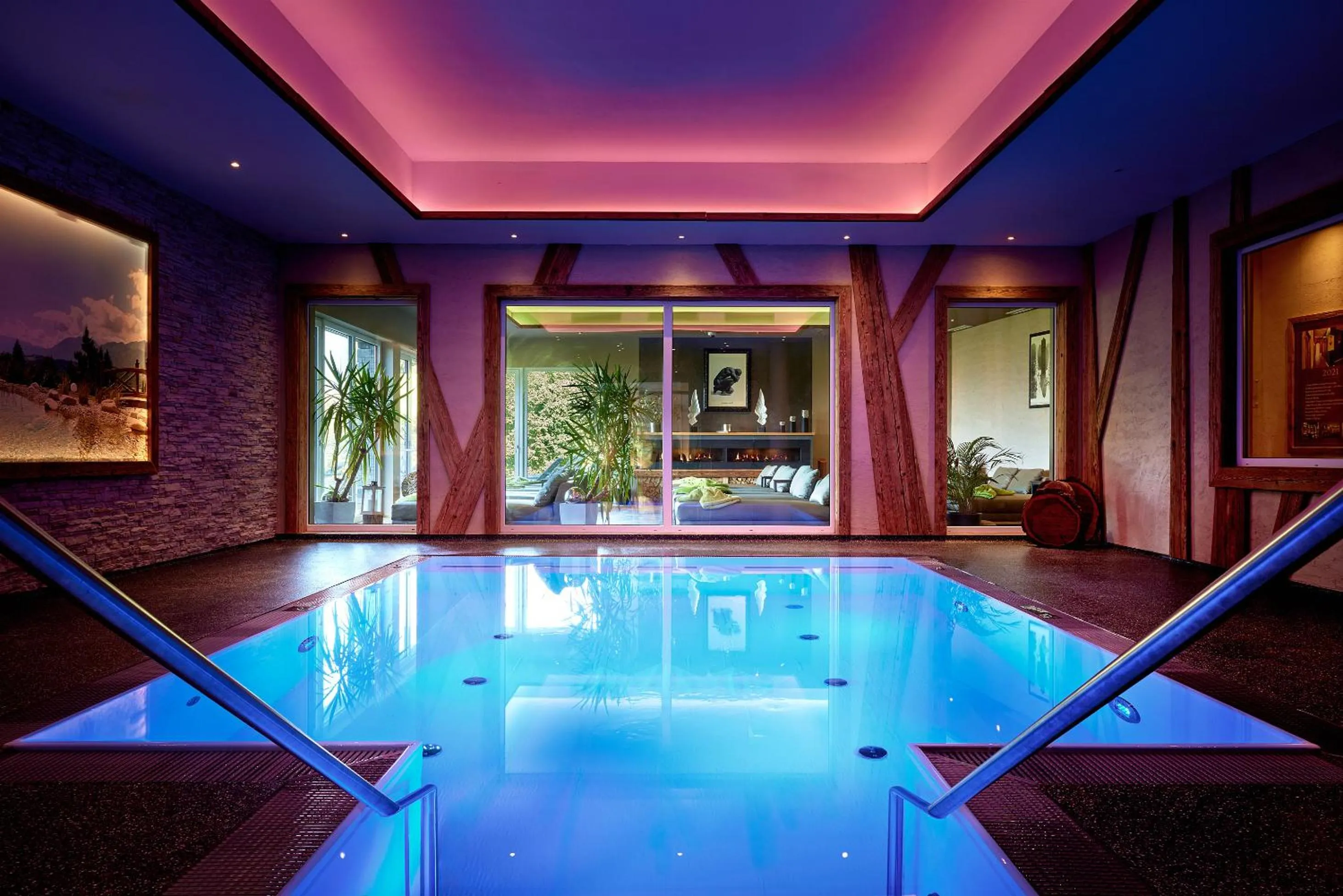 Swimming pool in Hotel Panorama Royal