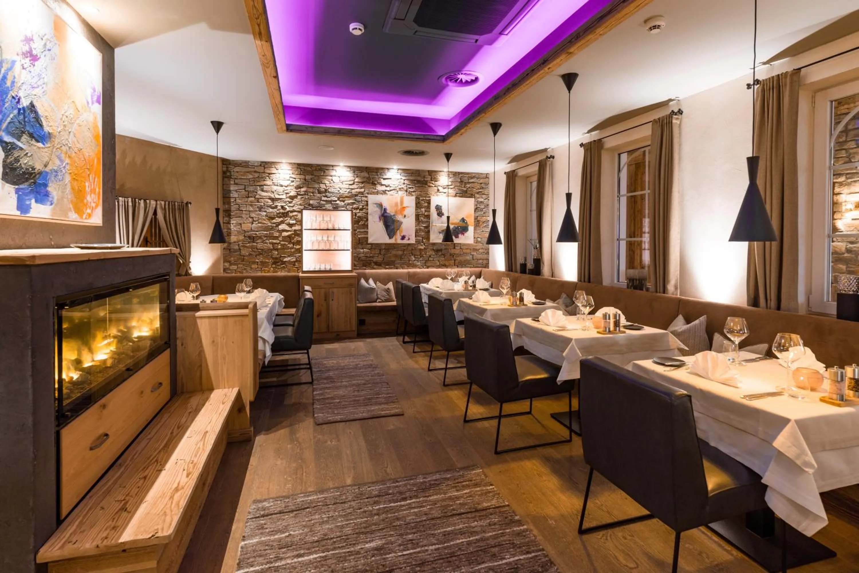 Restaurant/places to eat in Hotel Panorama Royal