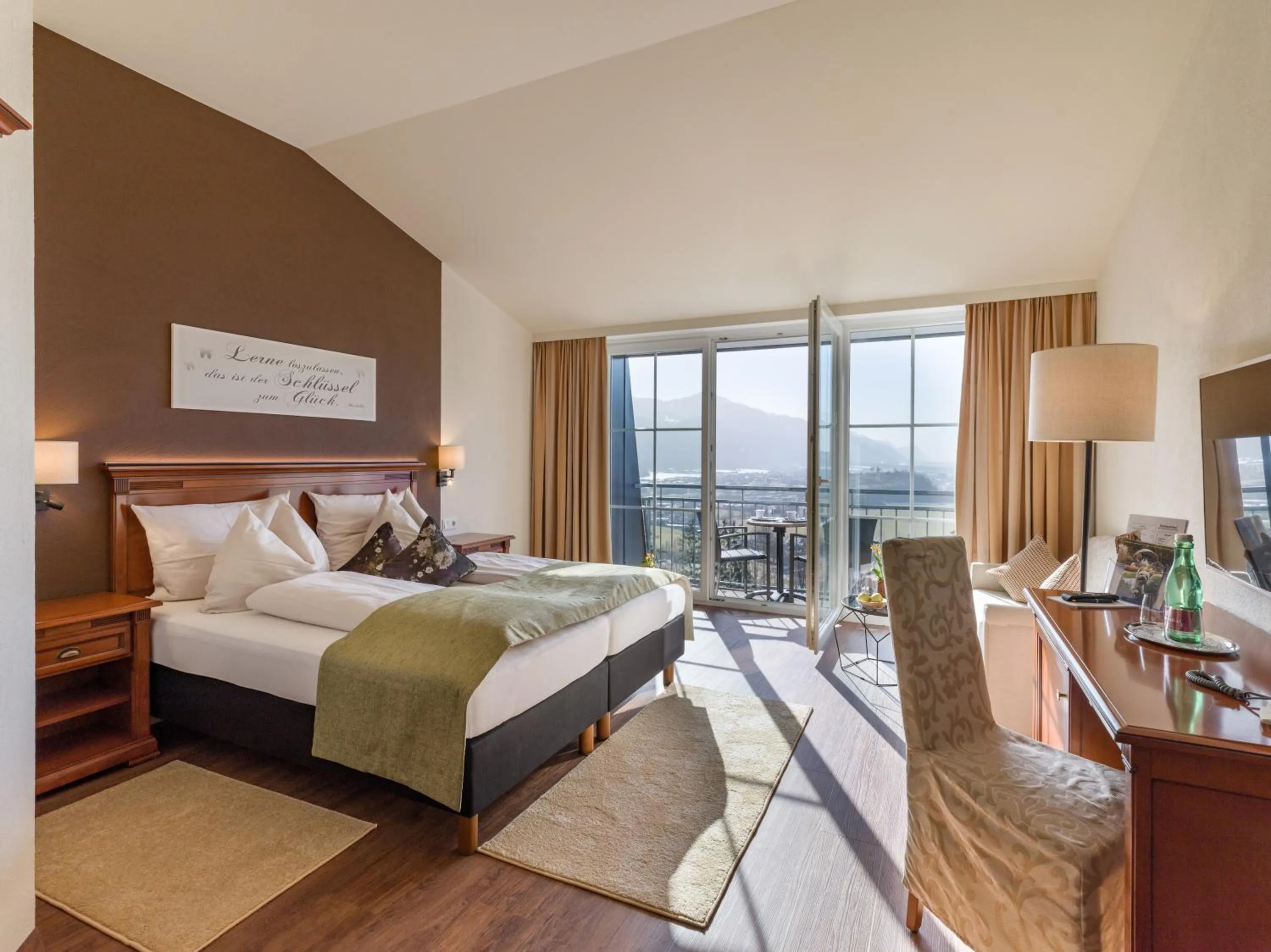 Bedroom, Bed in Hotel Panorama Royal