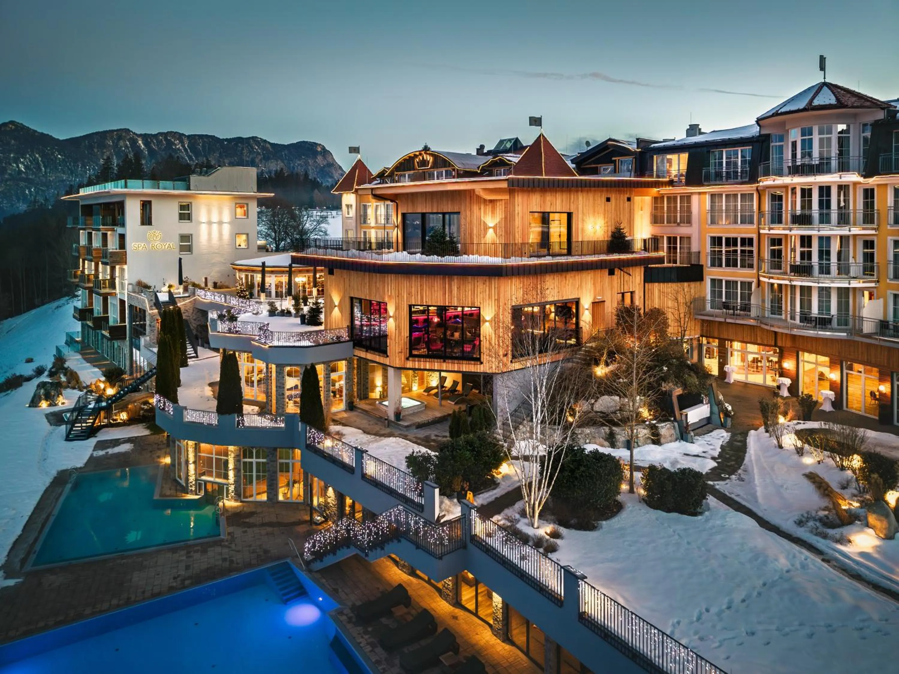 Property building in Hotel Panorama Royal