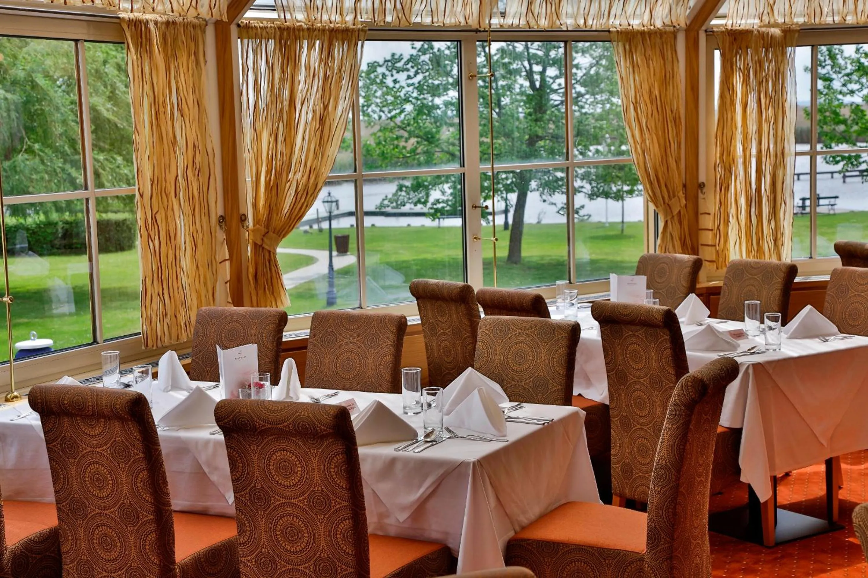 Restaurant/places to eat in Seehotel Rust