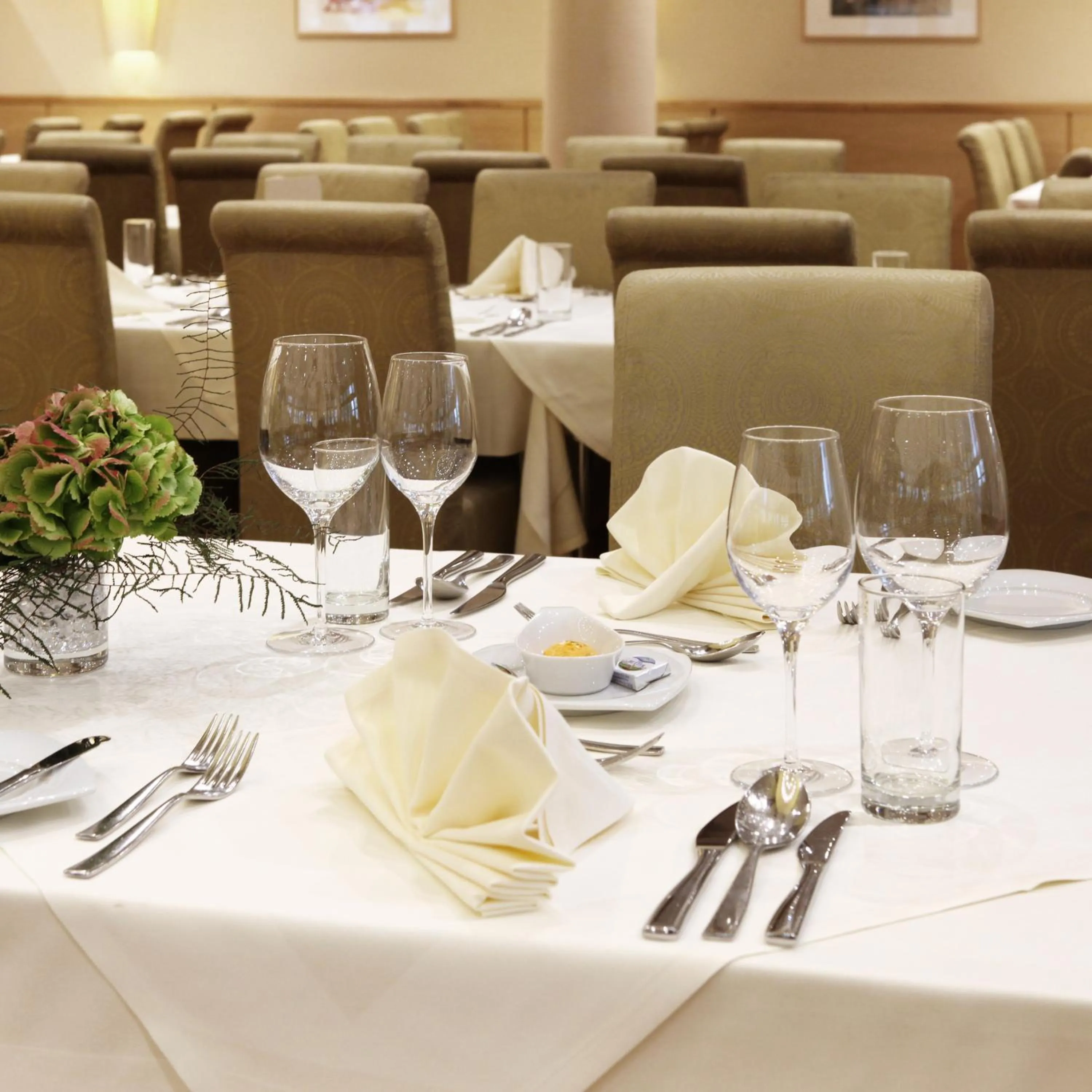 Restaurant/places to eat in Seehotel Rust