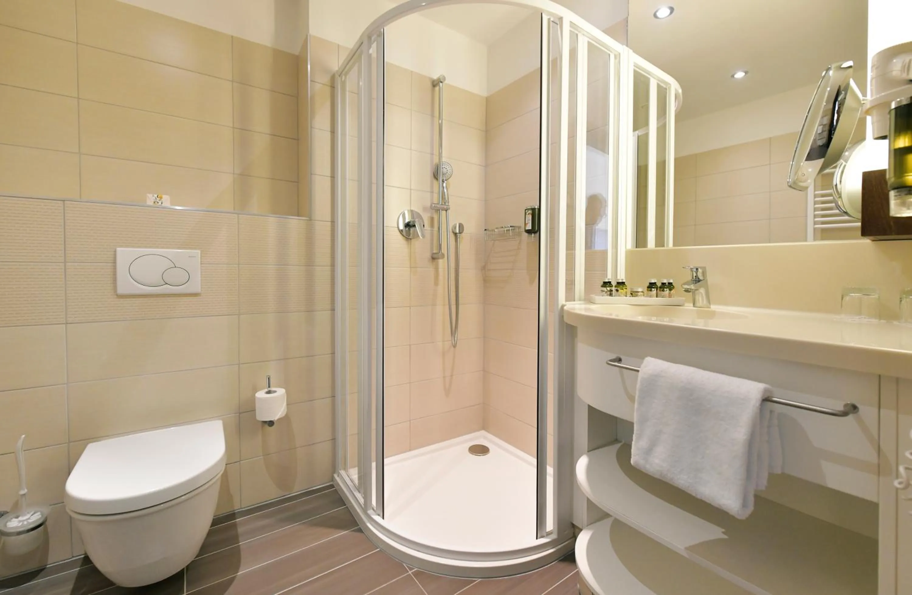 Toilet in Seehotel Rust