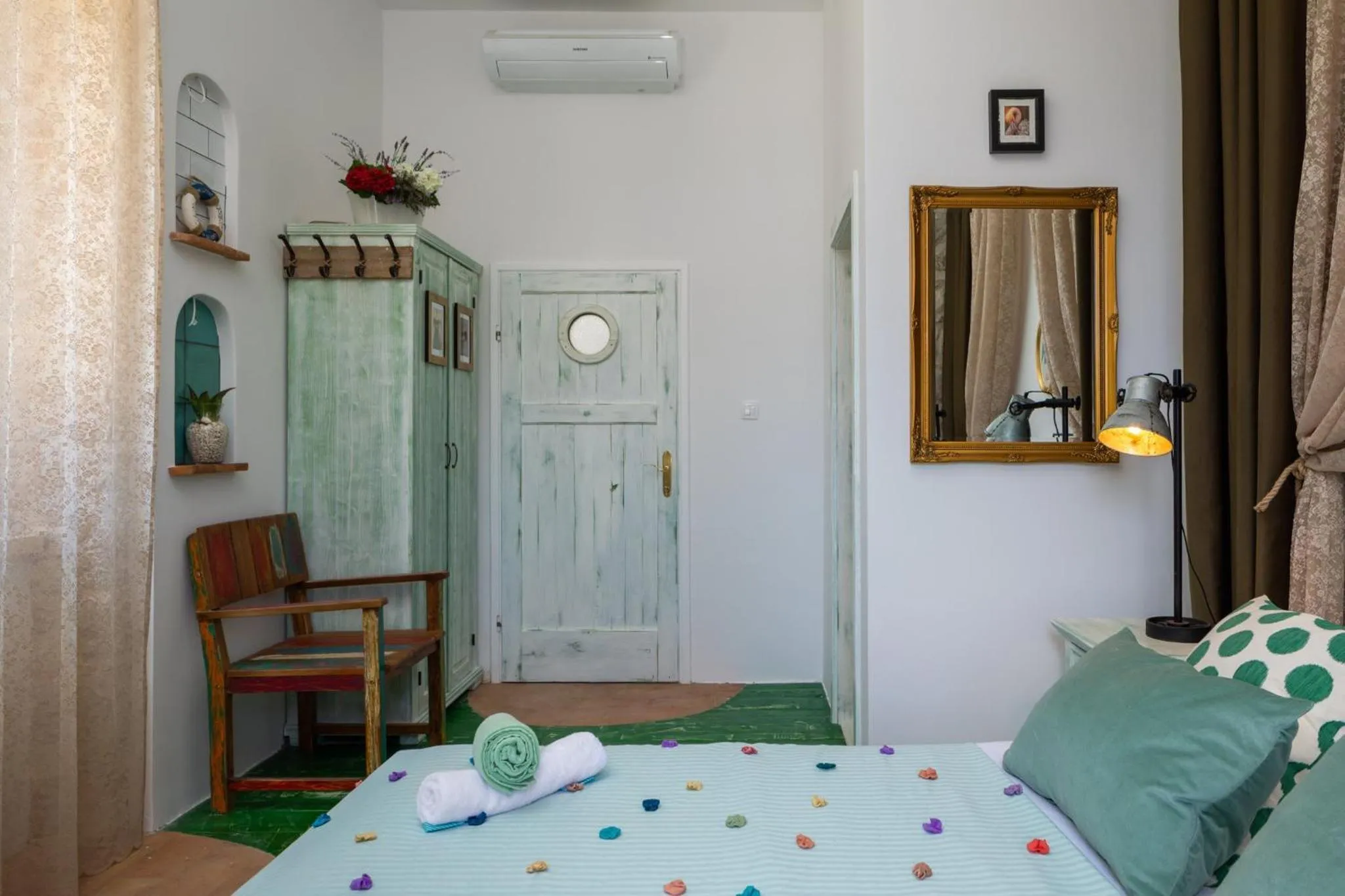 Other, Bed in Sensational Island Villa Villa Host Light House 2 Bedrooms Exclusive