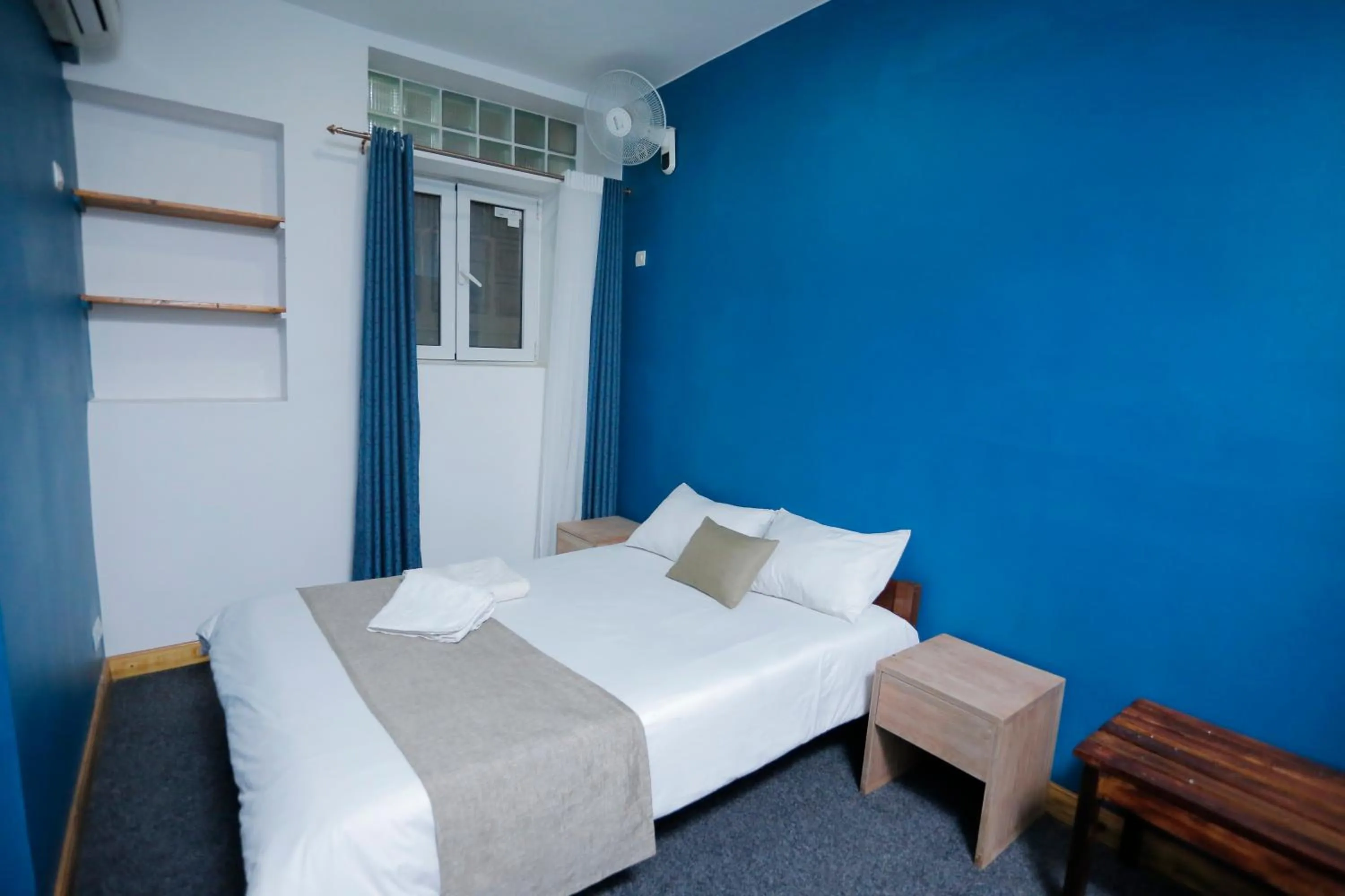 Bed in Hotel de L'Avenue - Tana City Centre