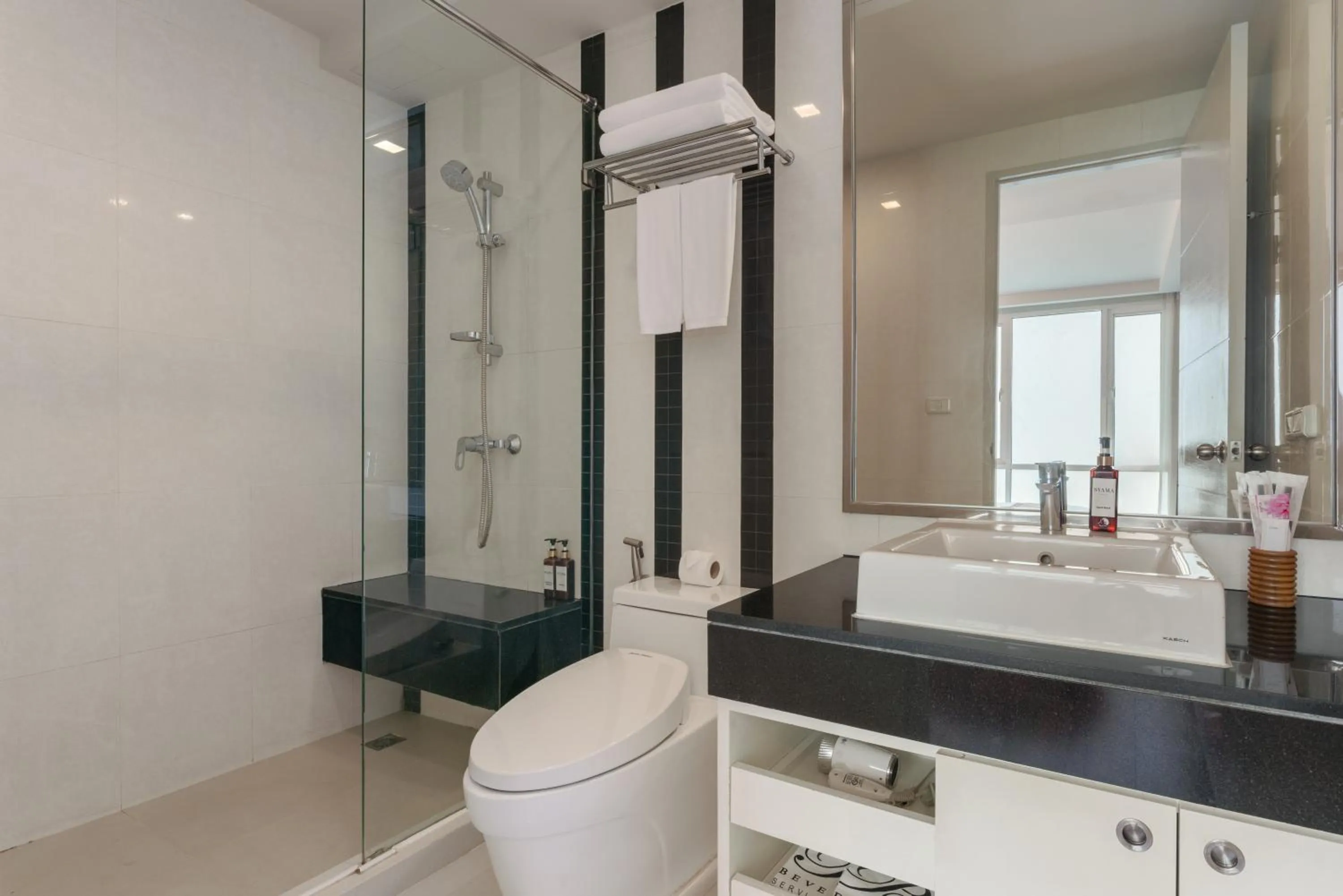 Beverly 33 by Aspira