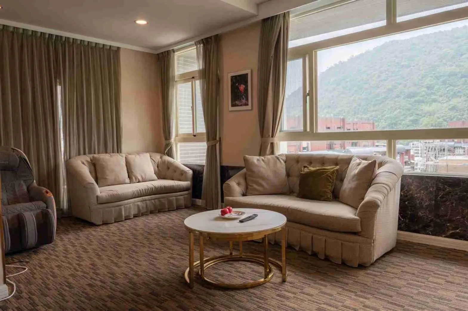 Muen Yuan Dong Hot Spring Hotel