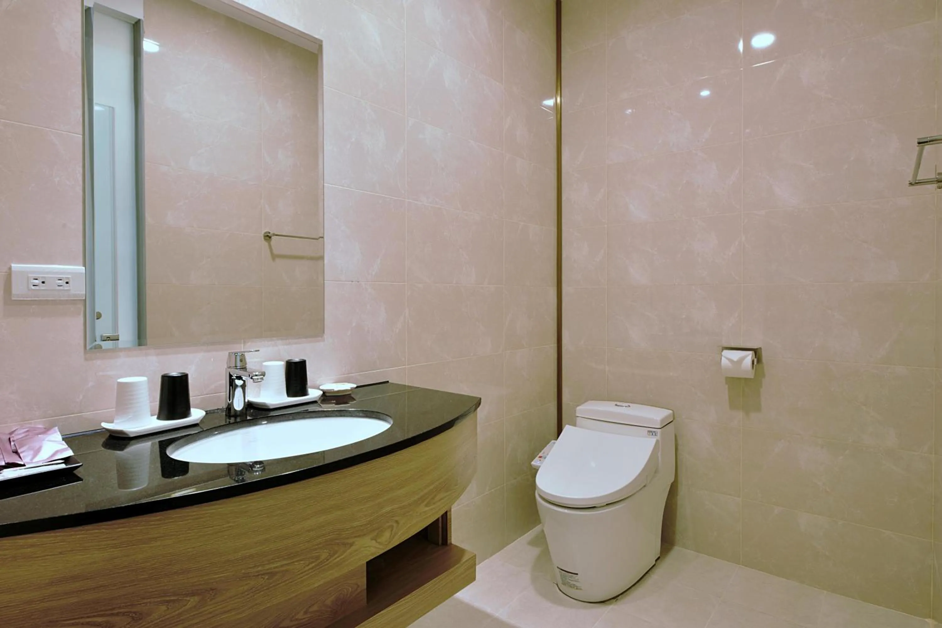 Muen Yuan Dong Hot Spring Hotel