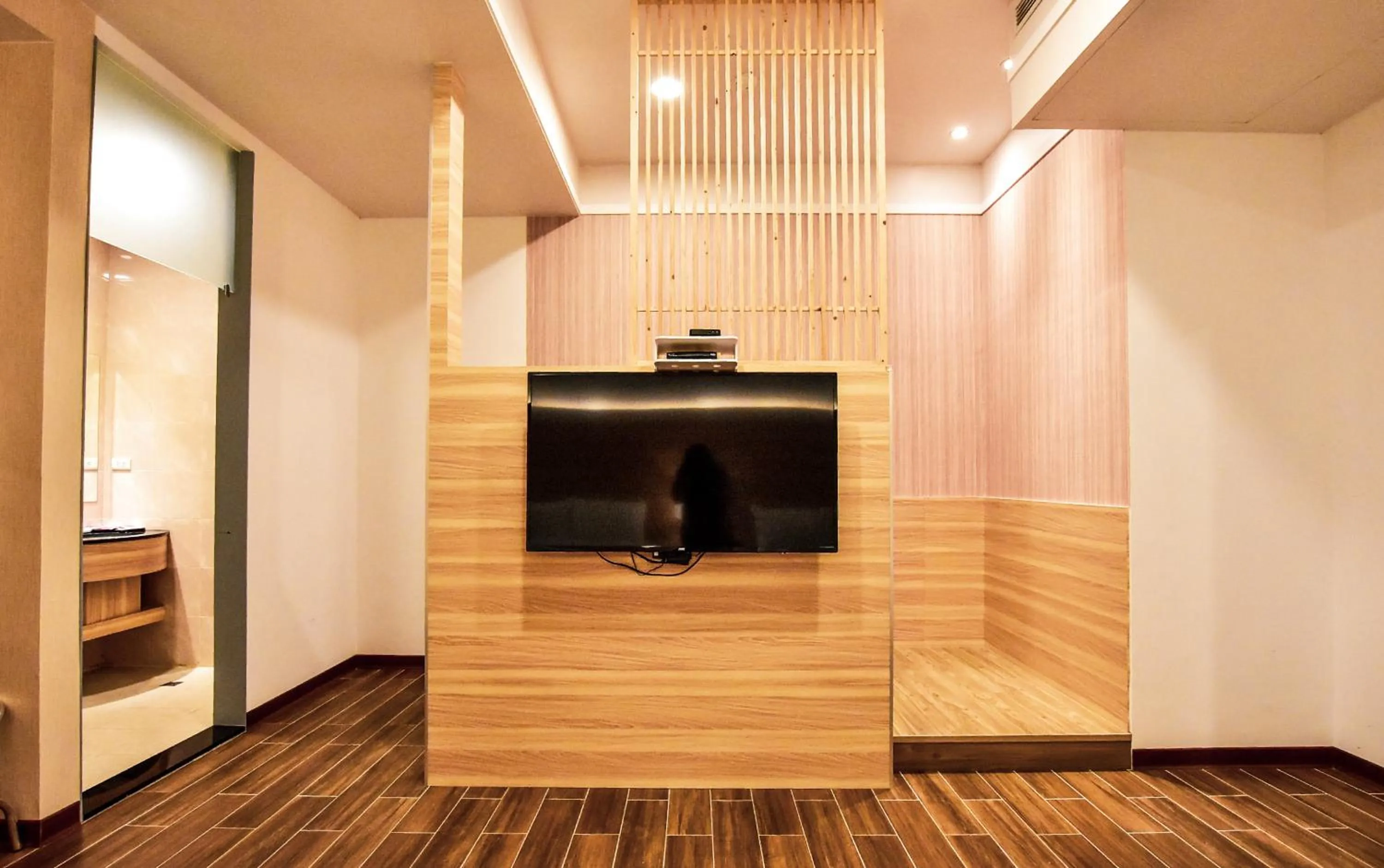 Muen Yuan Dong Hot Spring Hotel