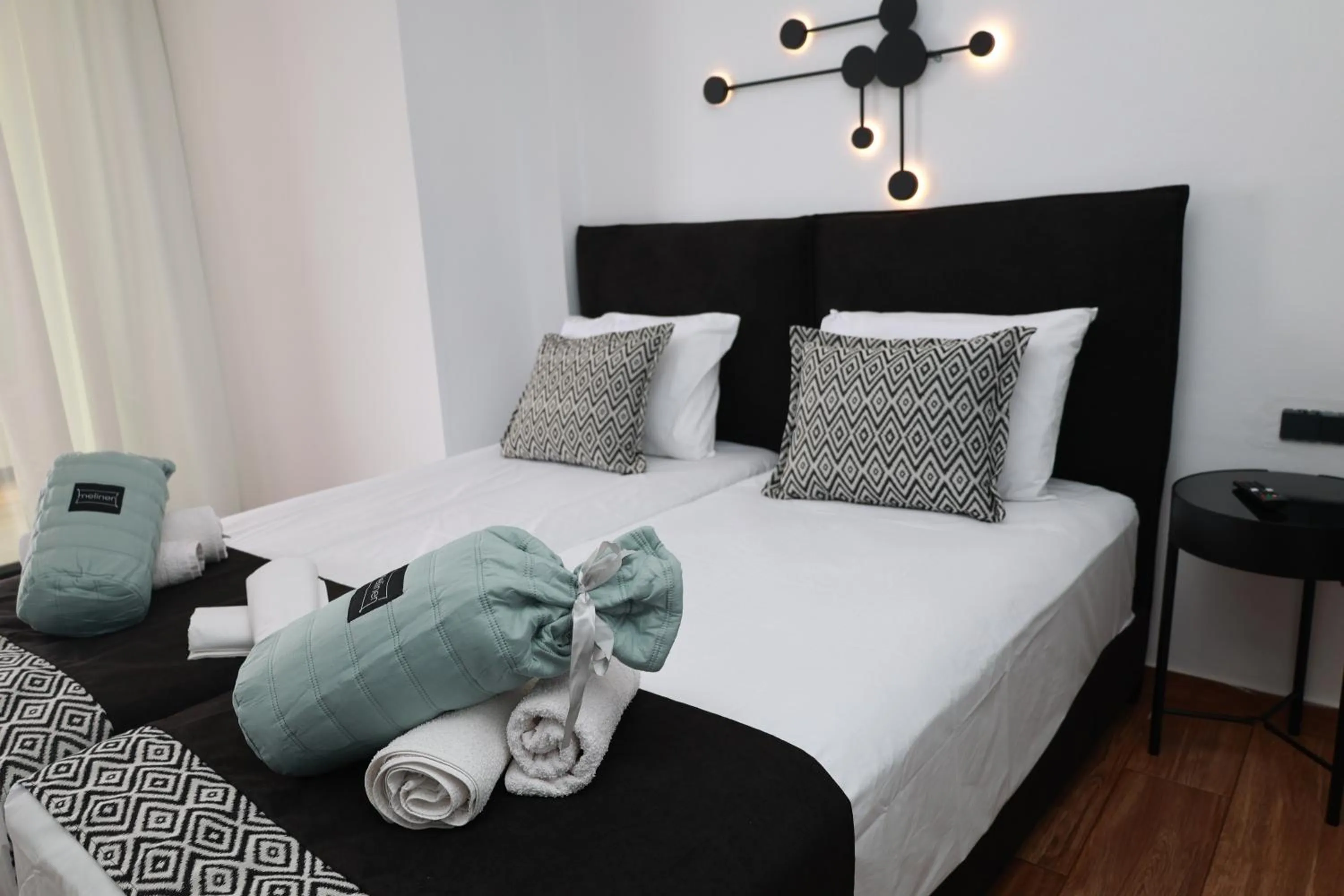 Bed in Paris-Irini Studios And Apartments